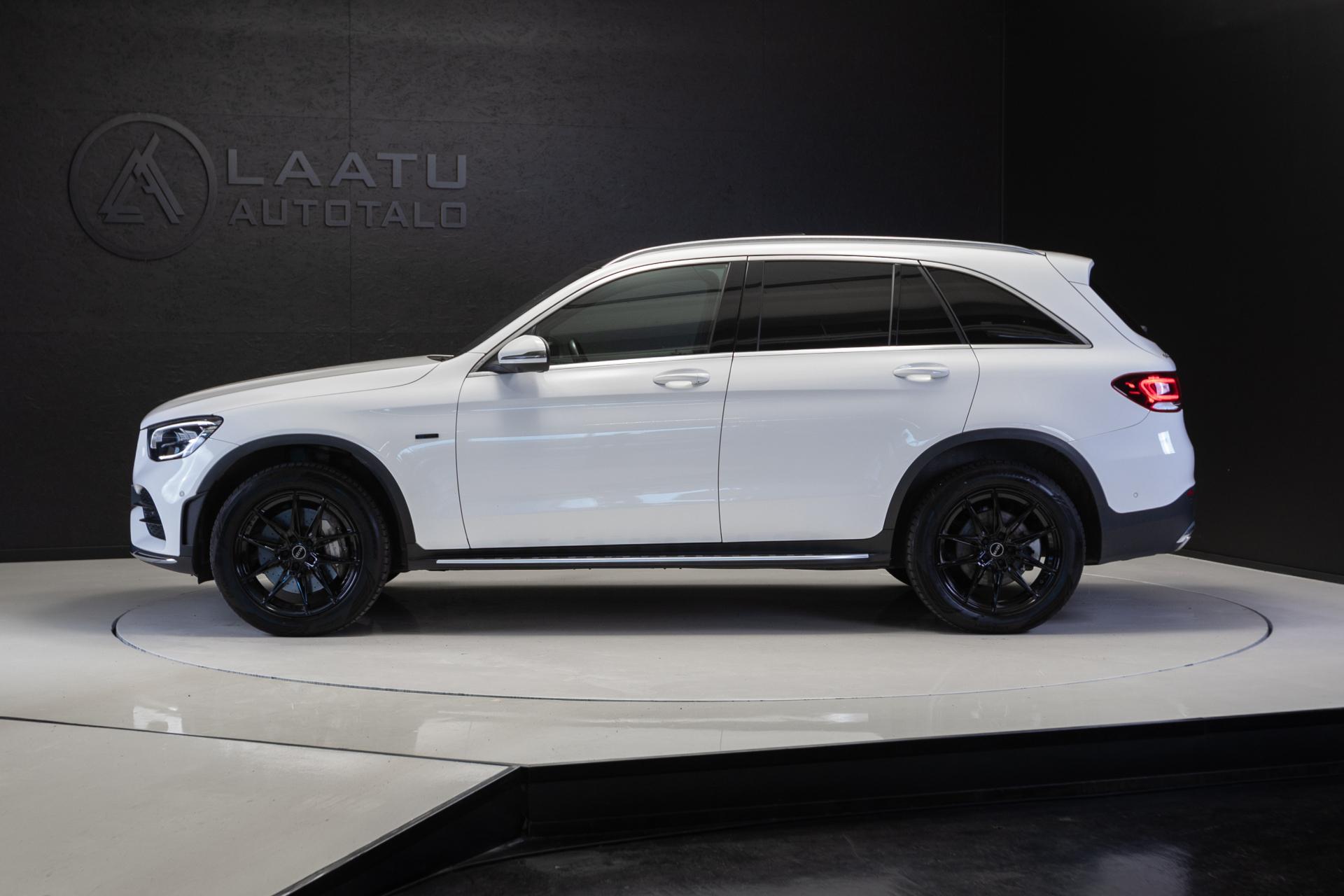 MERCEDES-BENZ GLC 2021