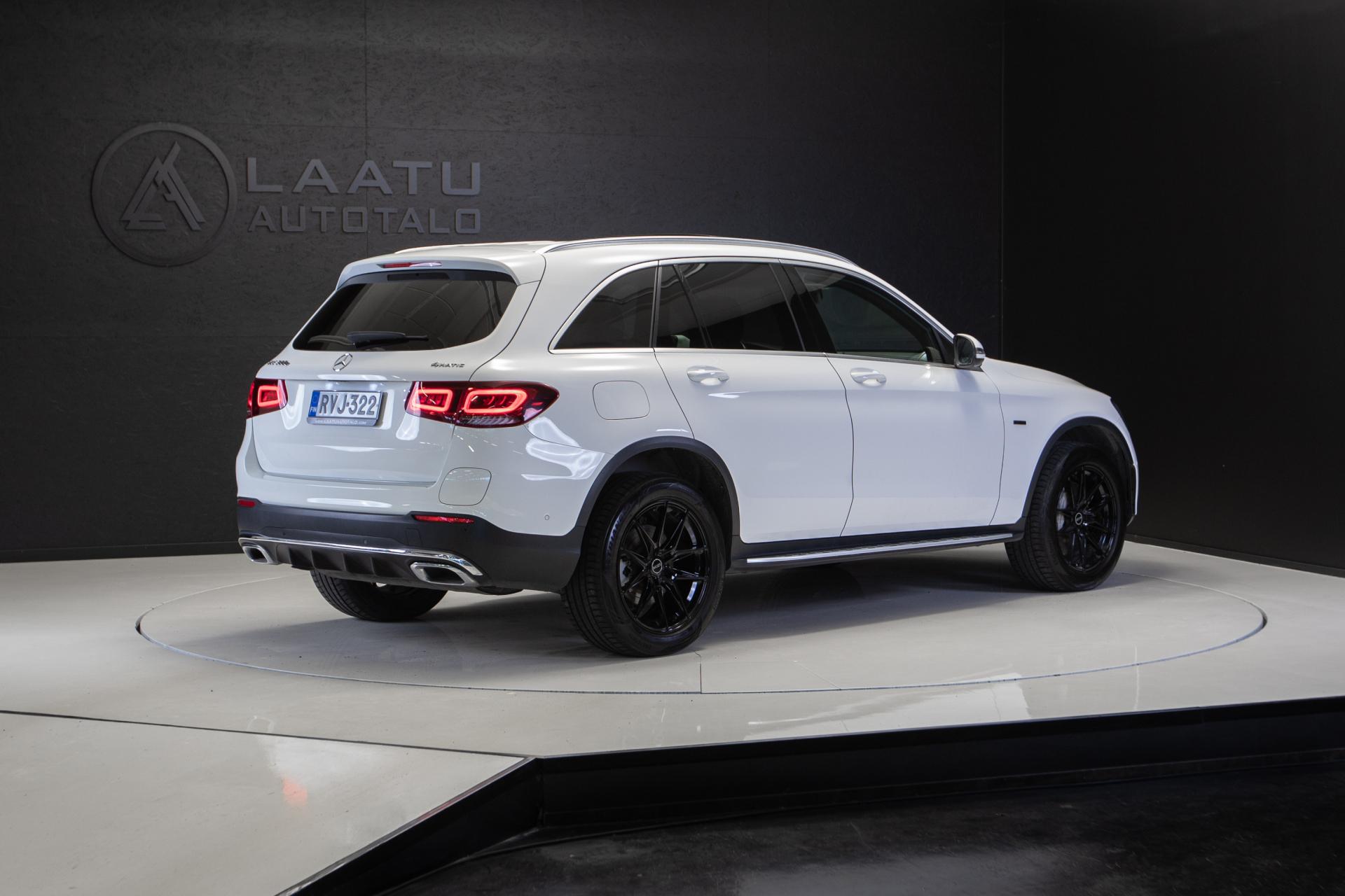 MERCEDES-BENZ GLC 2021