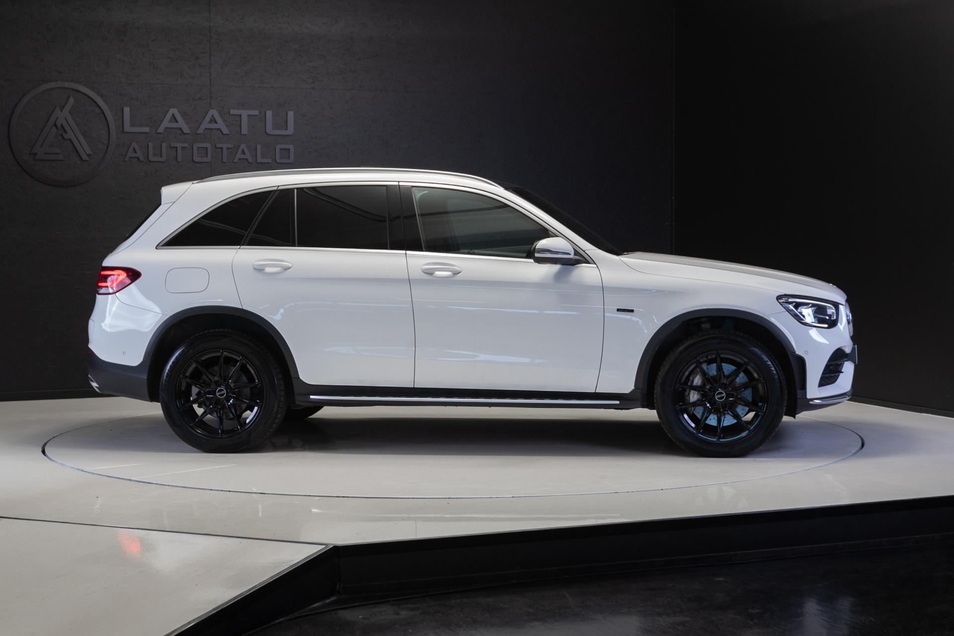 MERCEDES-BENZ GLC 2021