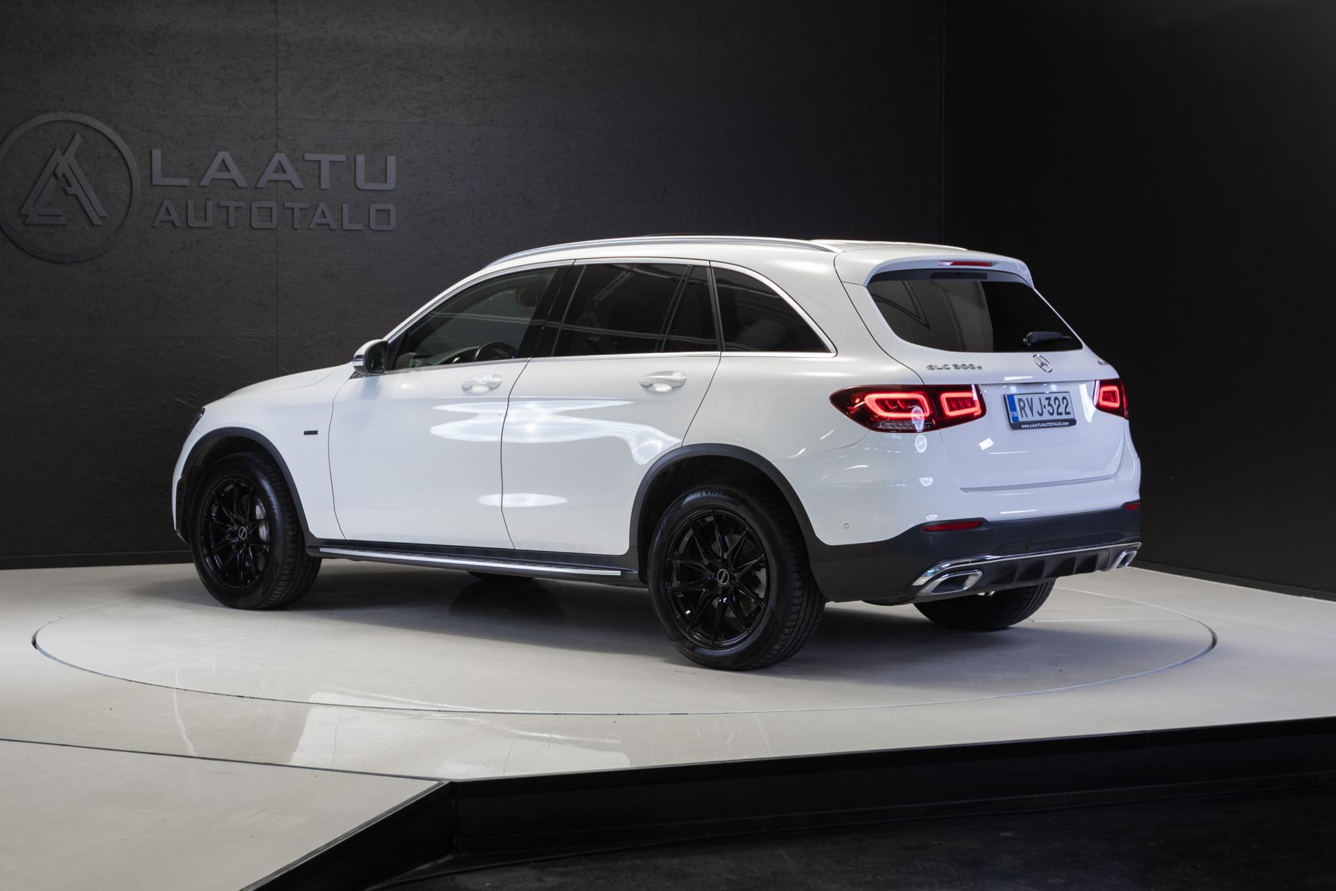 MERCEDES-BENZ GLC 2021