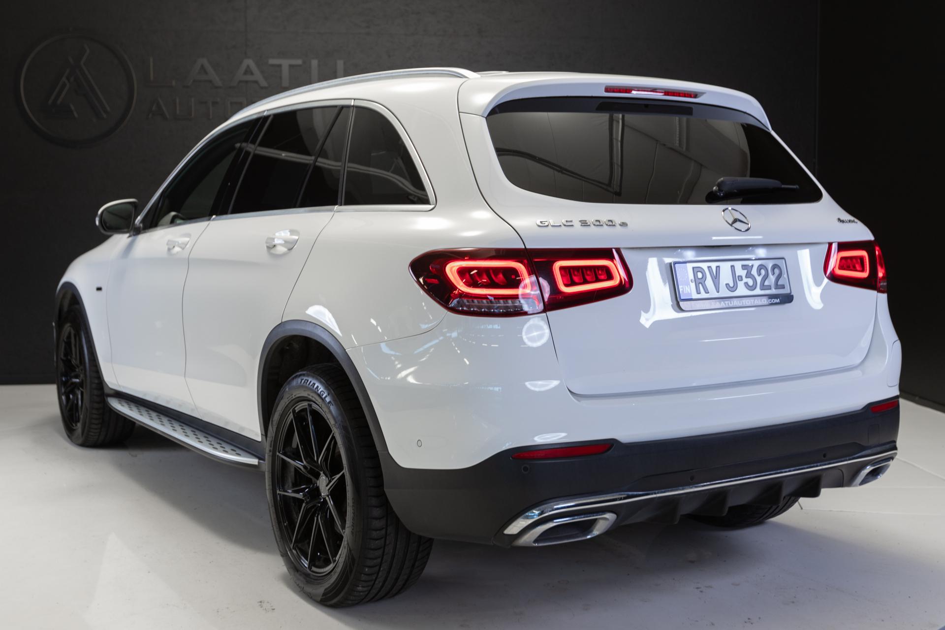 MERCEDES-BENZ GLC 2021