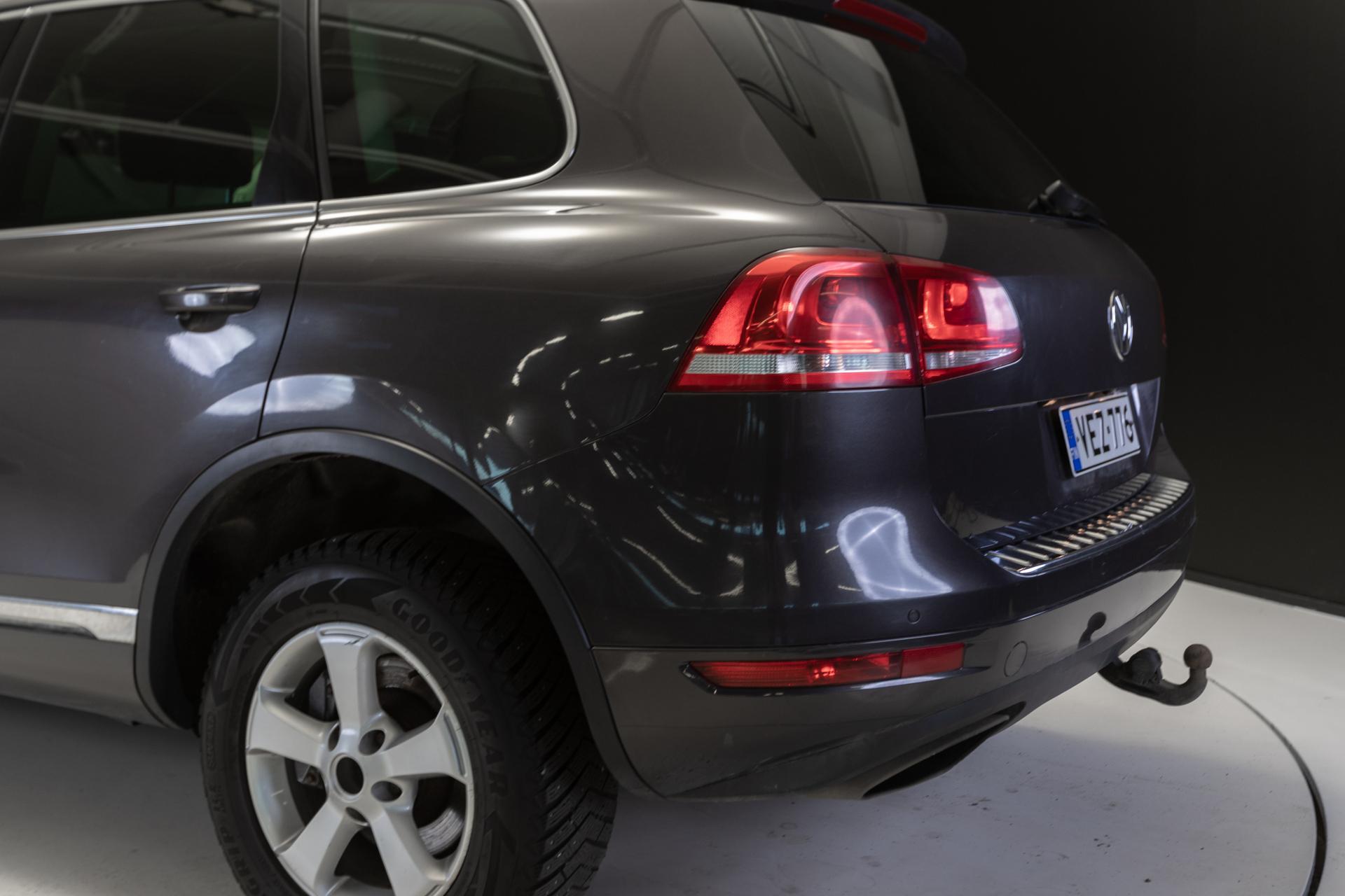 VOLKSWAGEN Touareg 2011