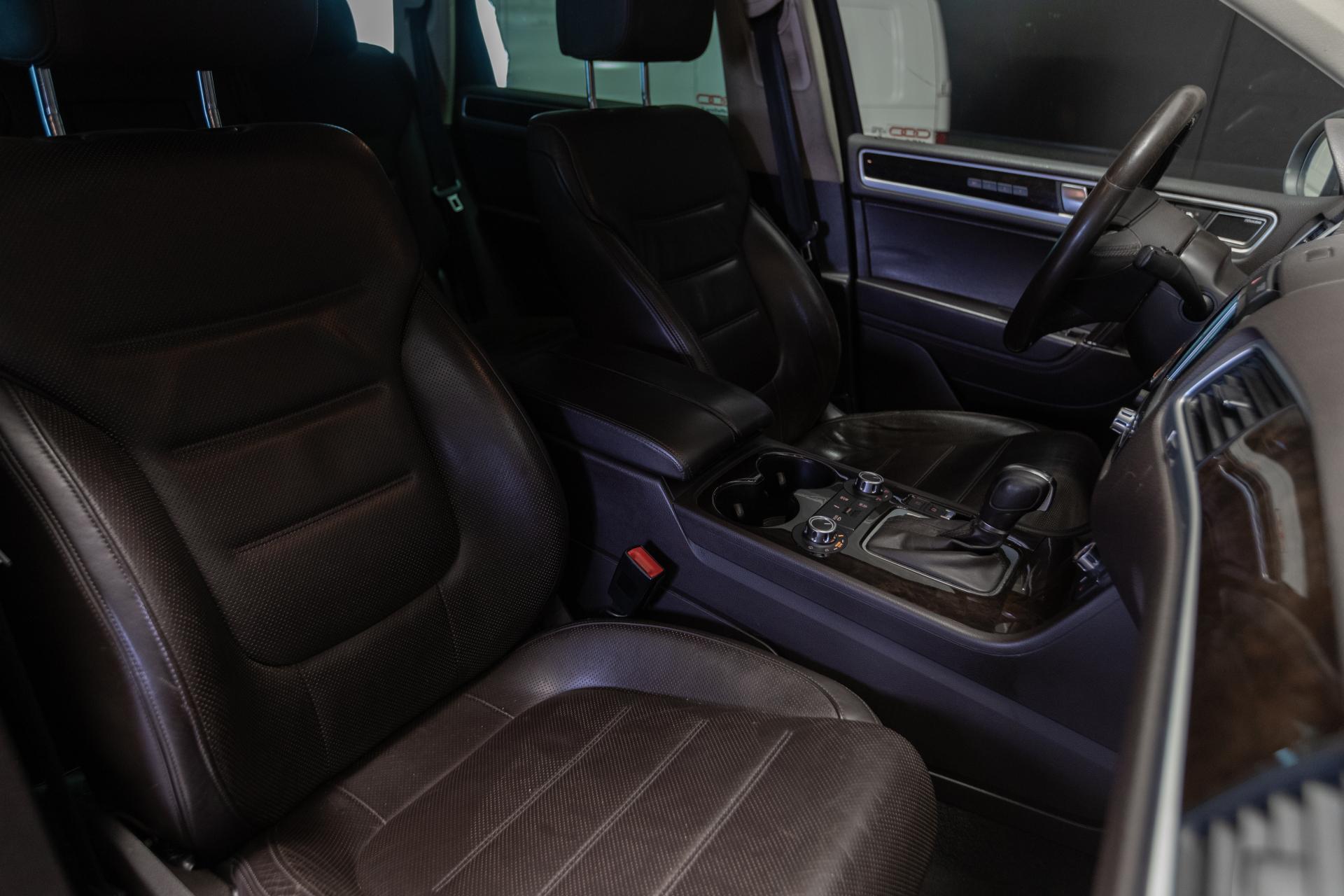 VOLKSWAGEN Touareg 2011