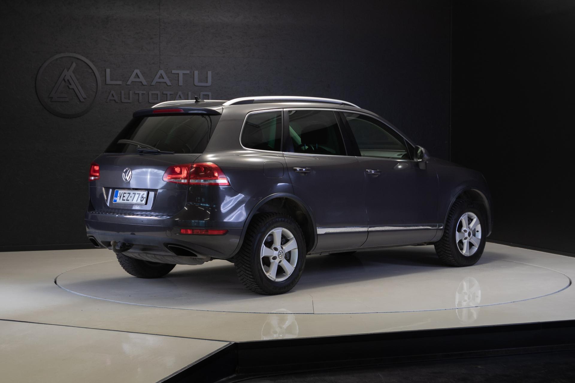 VOLKSWAGEN Touareg 2011