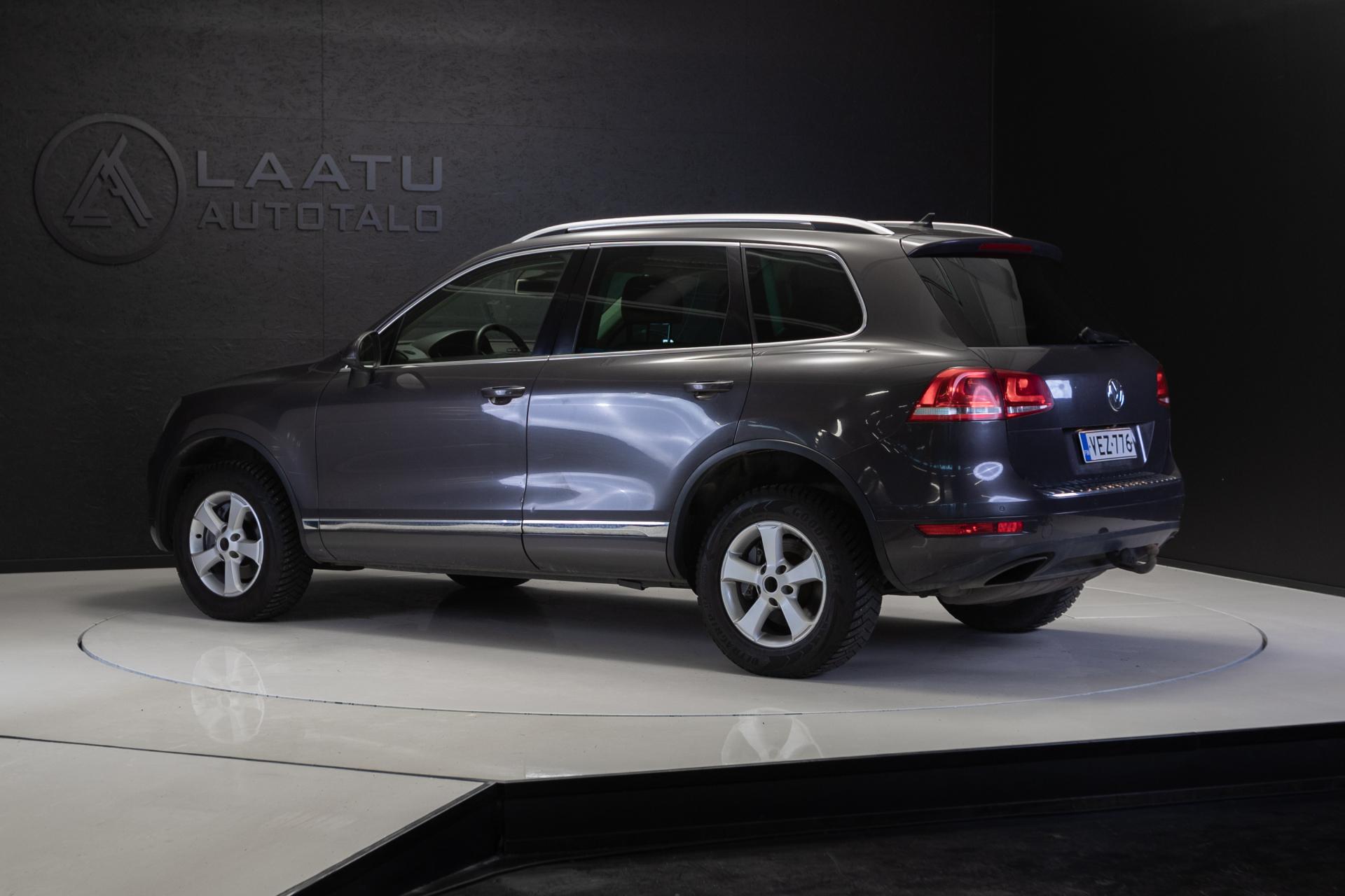 VOLKSWAGEN Touareg 2011