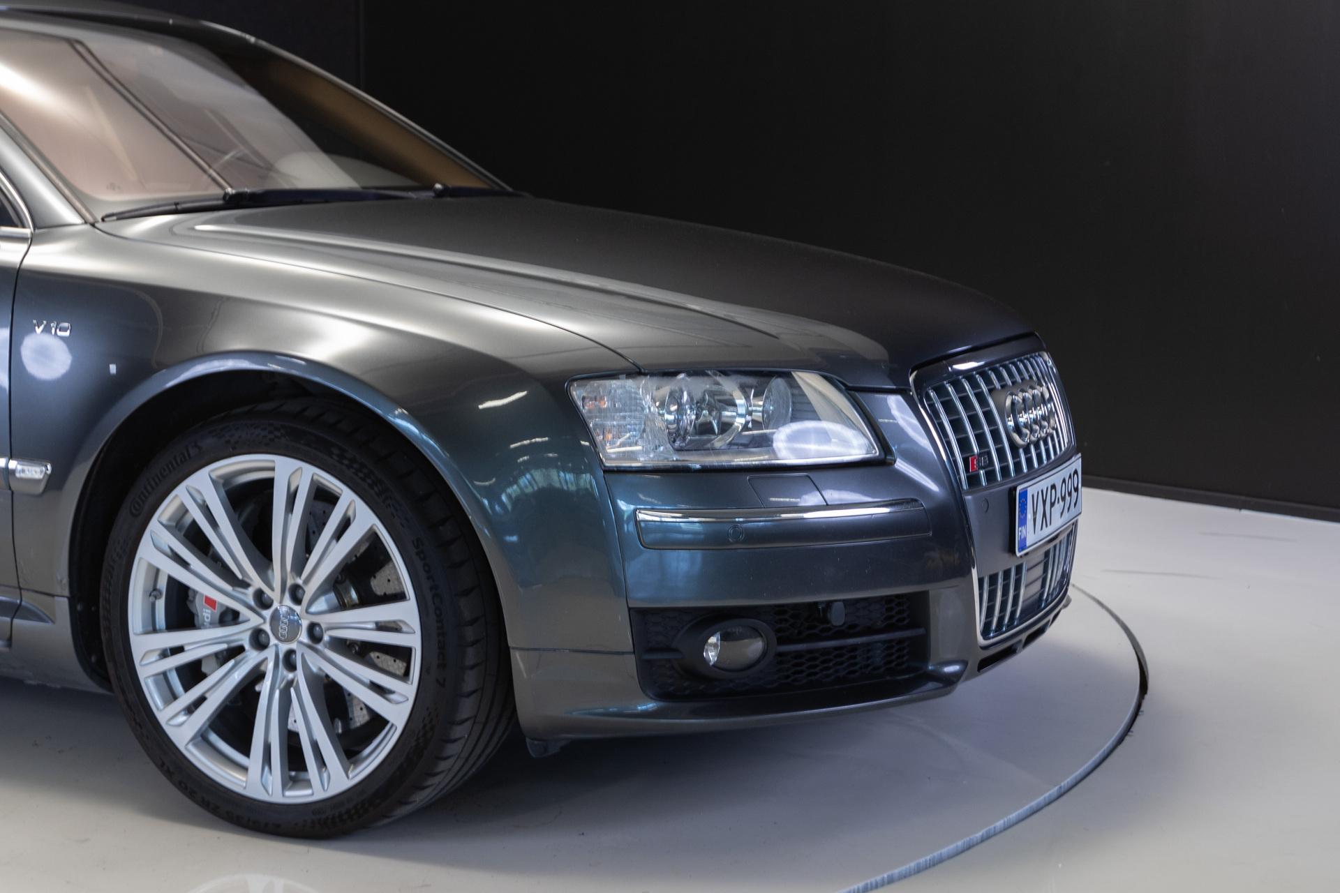AUDI S8 2007