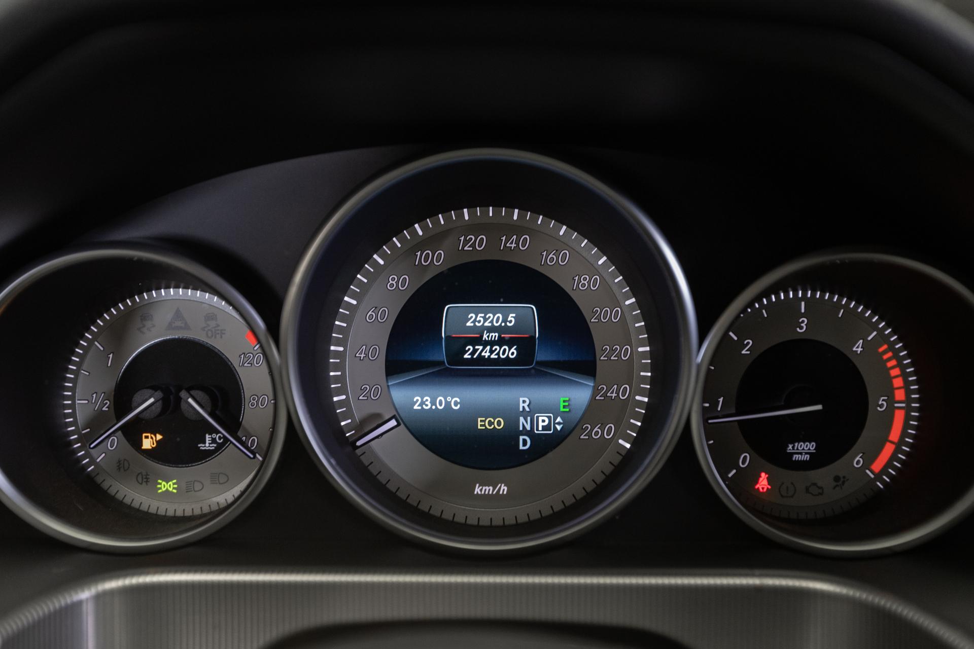 MERCEDES-BENZ E 2013