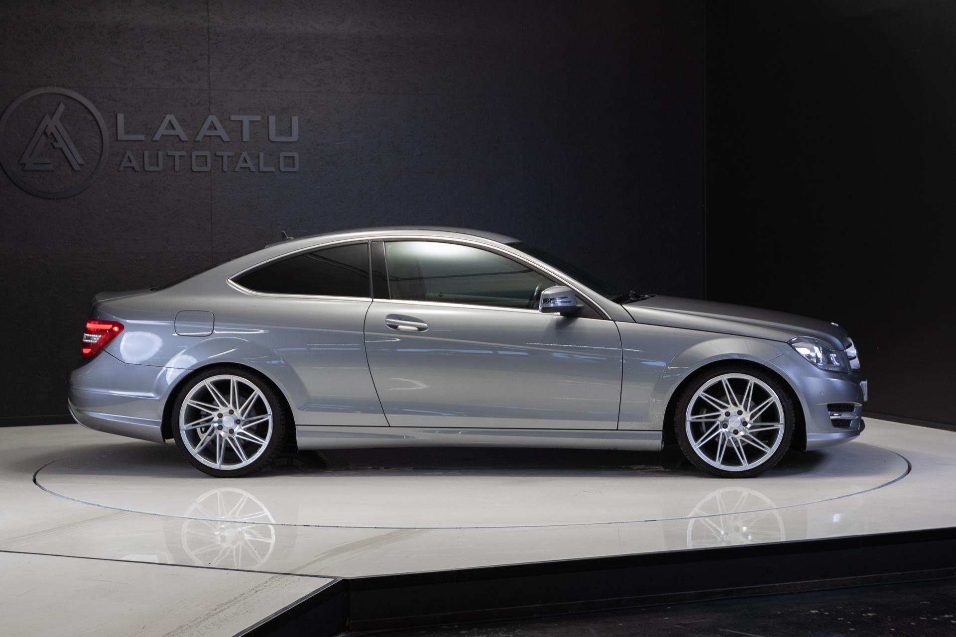 MERCEDES-BENZ C 2011