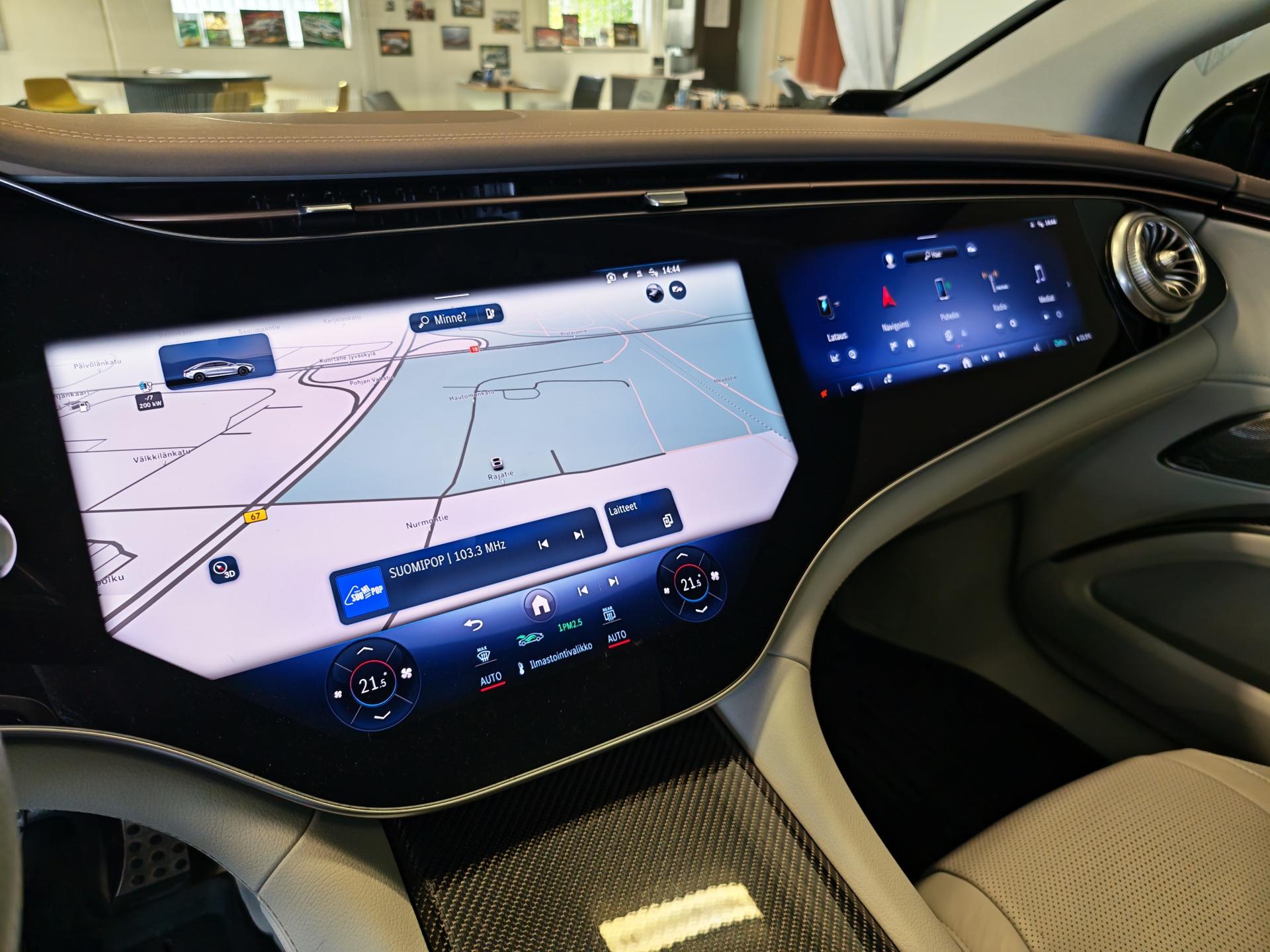 MERCEDES-BENZ EQS 2022