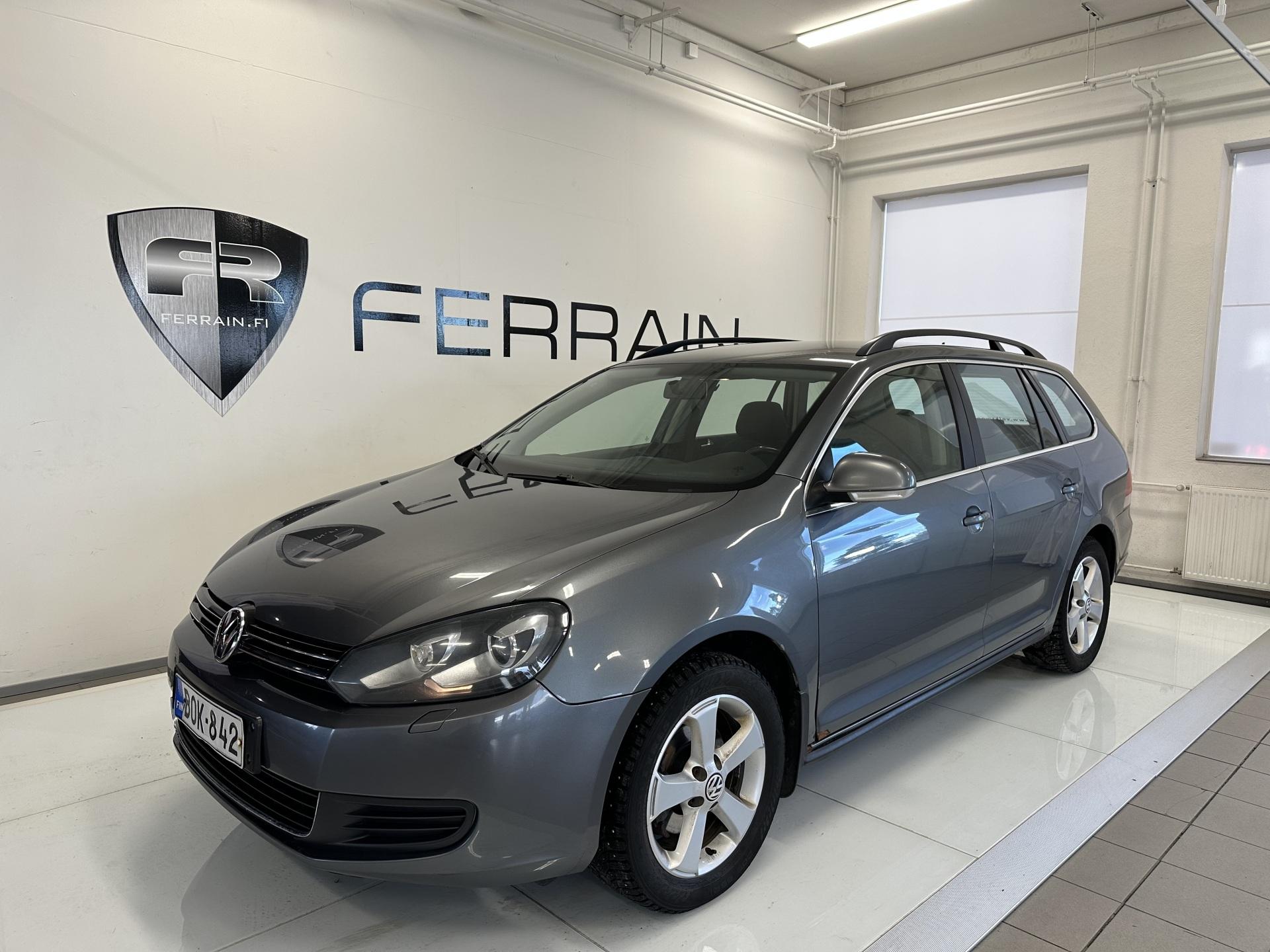 VOLKSWAGEN Golf 2010