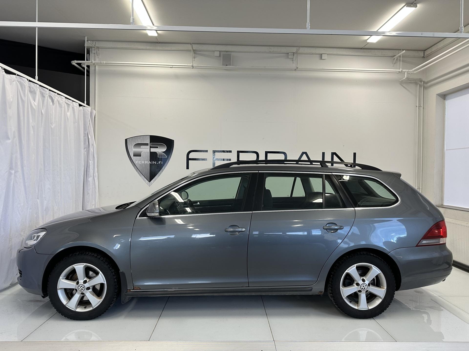 VOLKSWAGEN Golf 2010