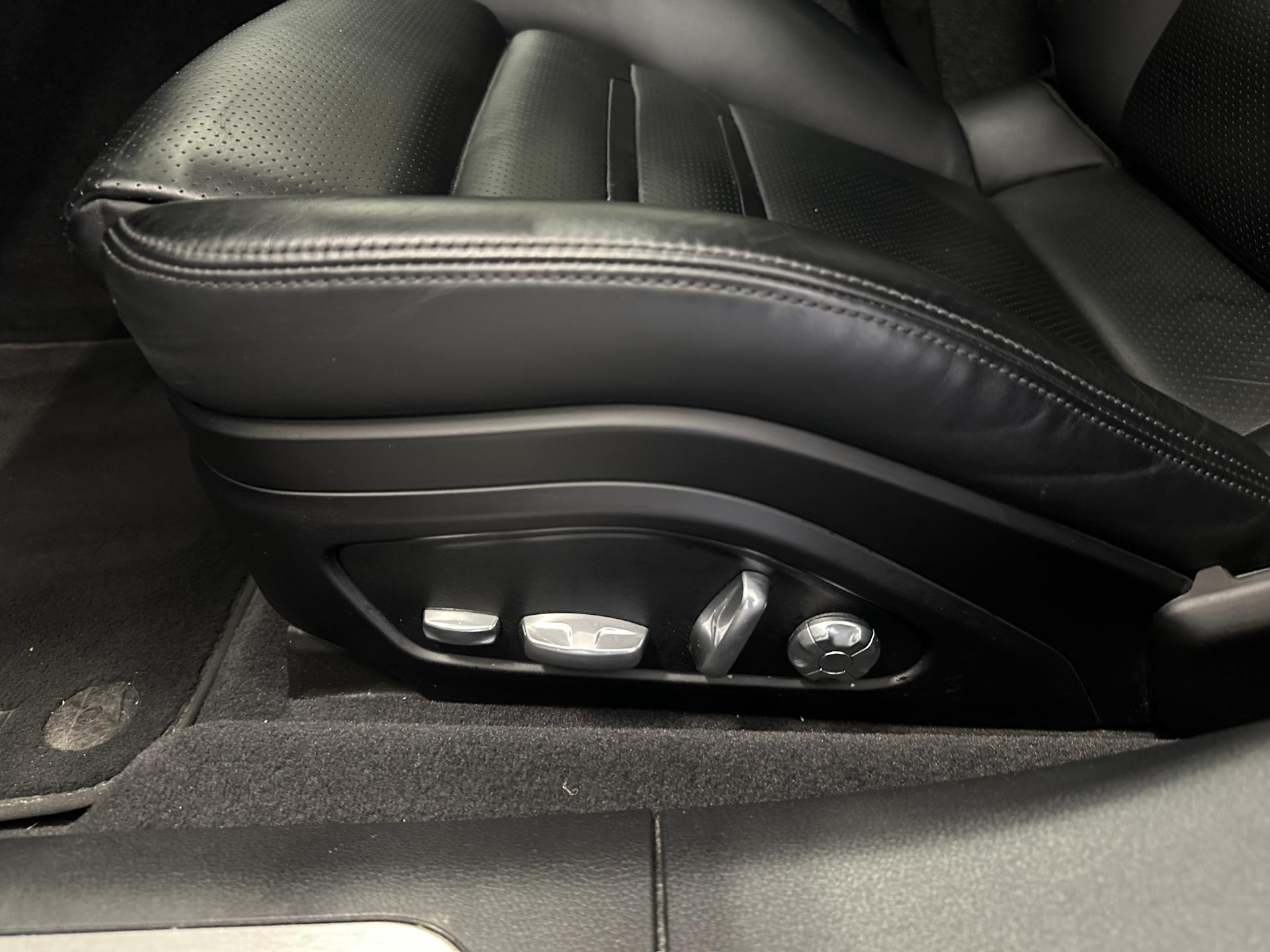 PORSCHE Panamera 2017