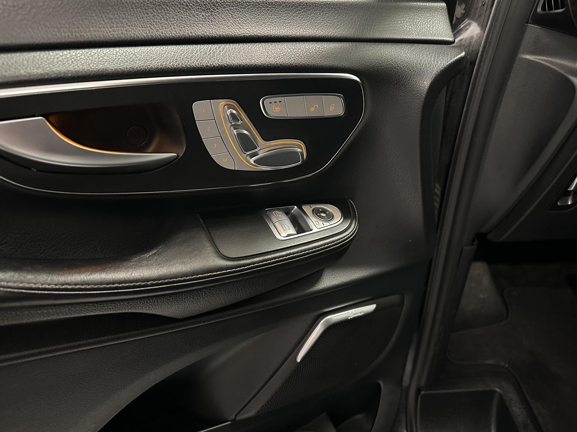 MERCEDES-BENZ V 2015