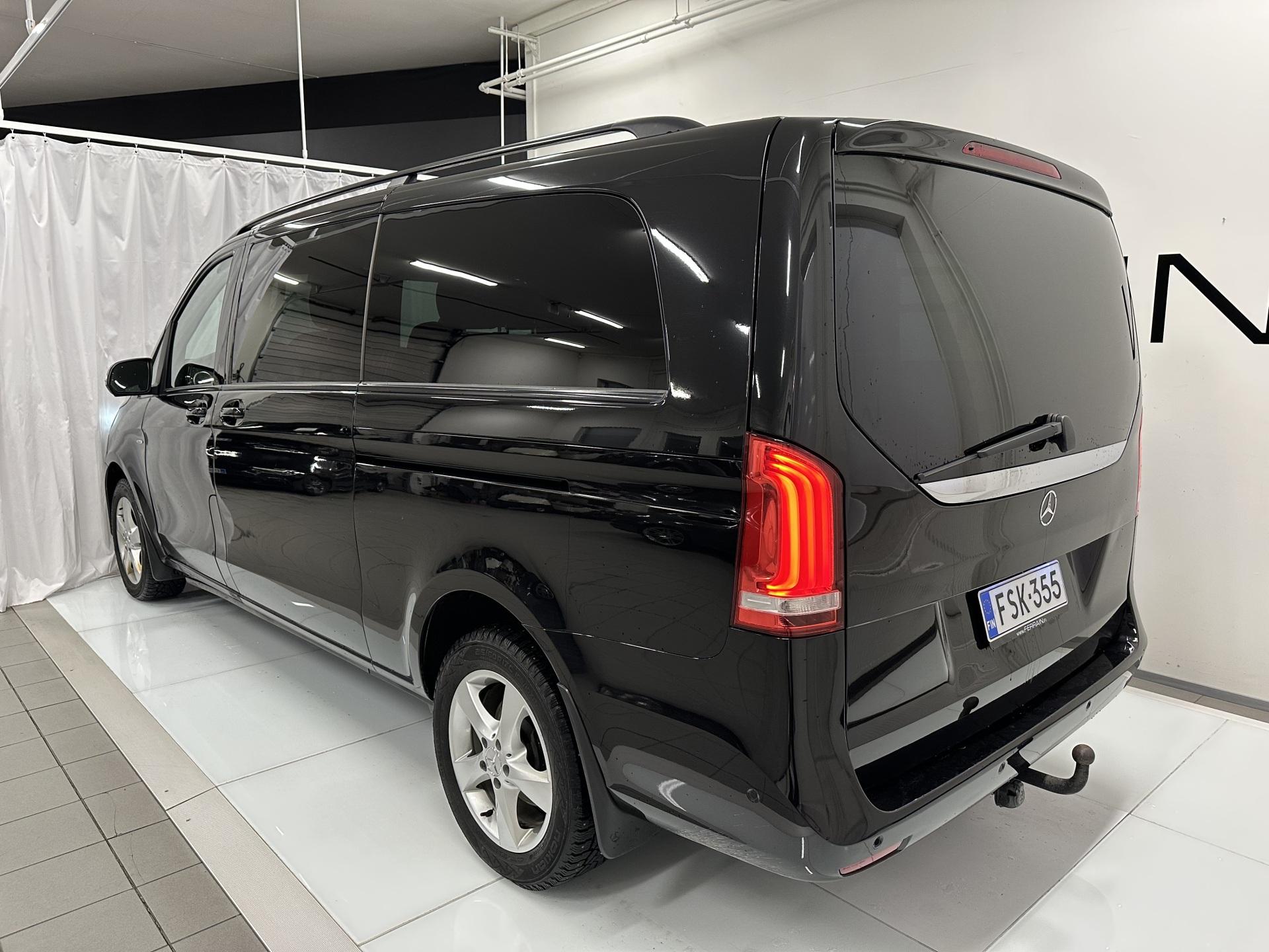 MERCEDES-BENZ V 2015