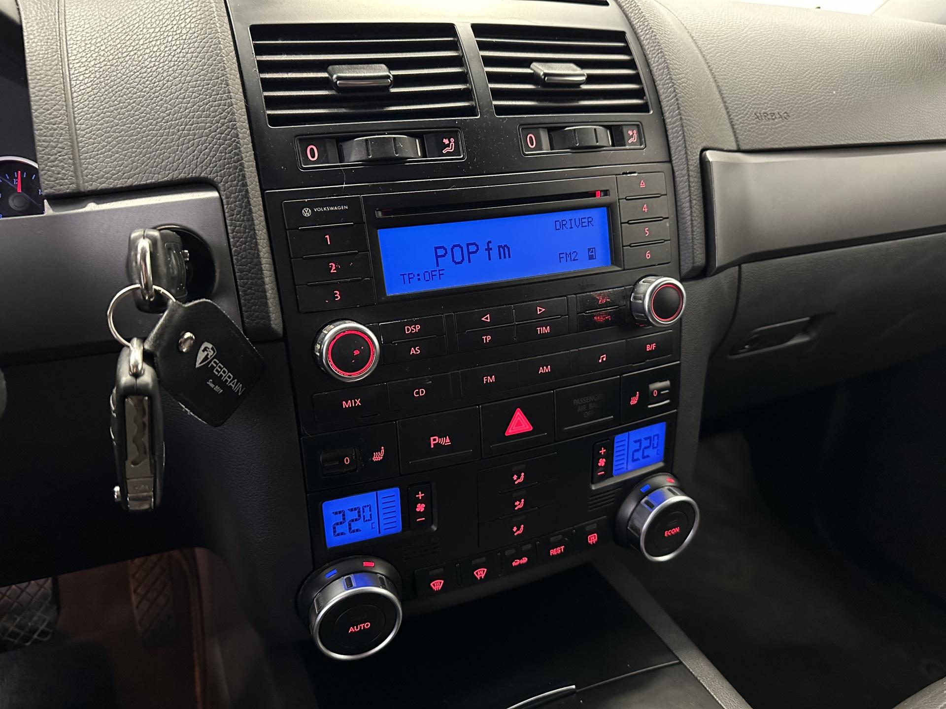 VOLKSWAGEN Touareg 2006