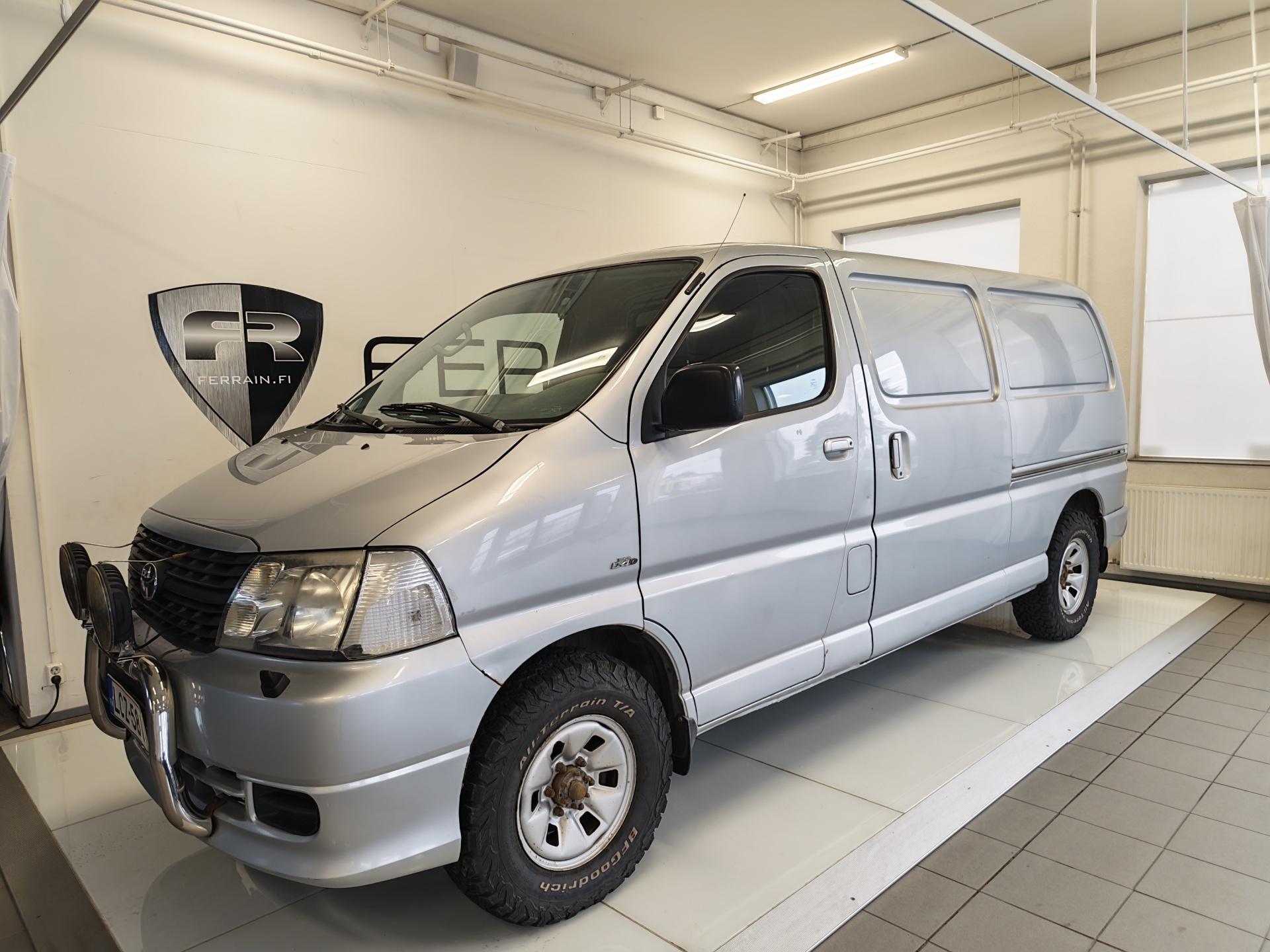 TOYOTA Hiace 2008