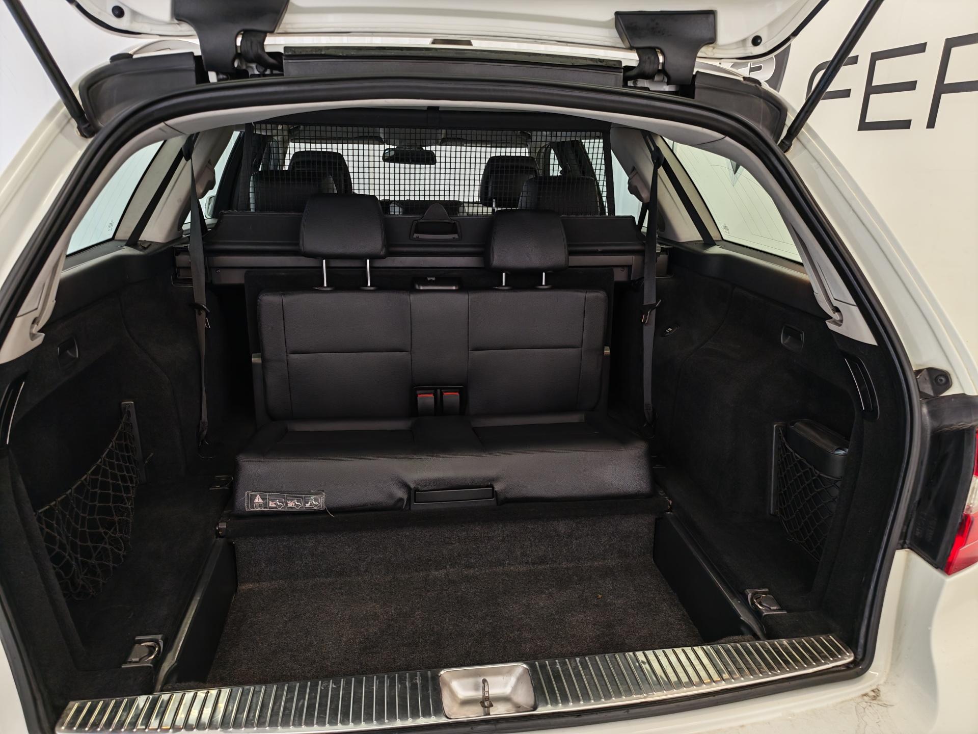 MERCEDES-BENZ E 2011