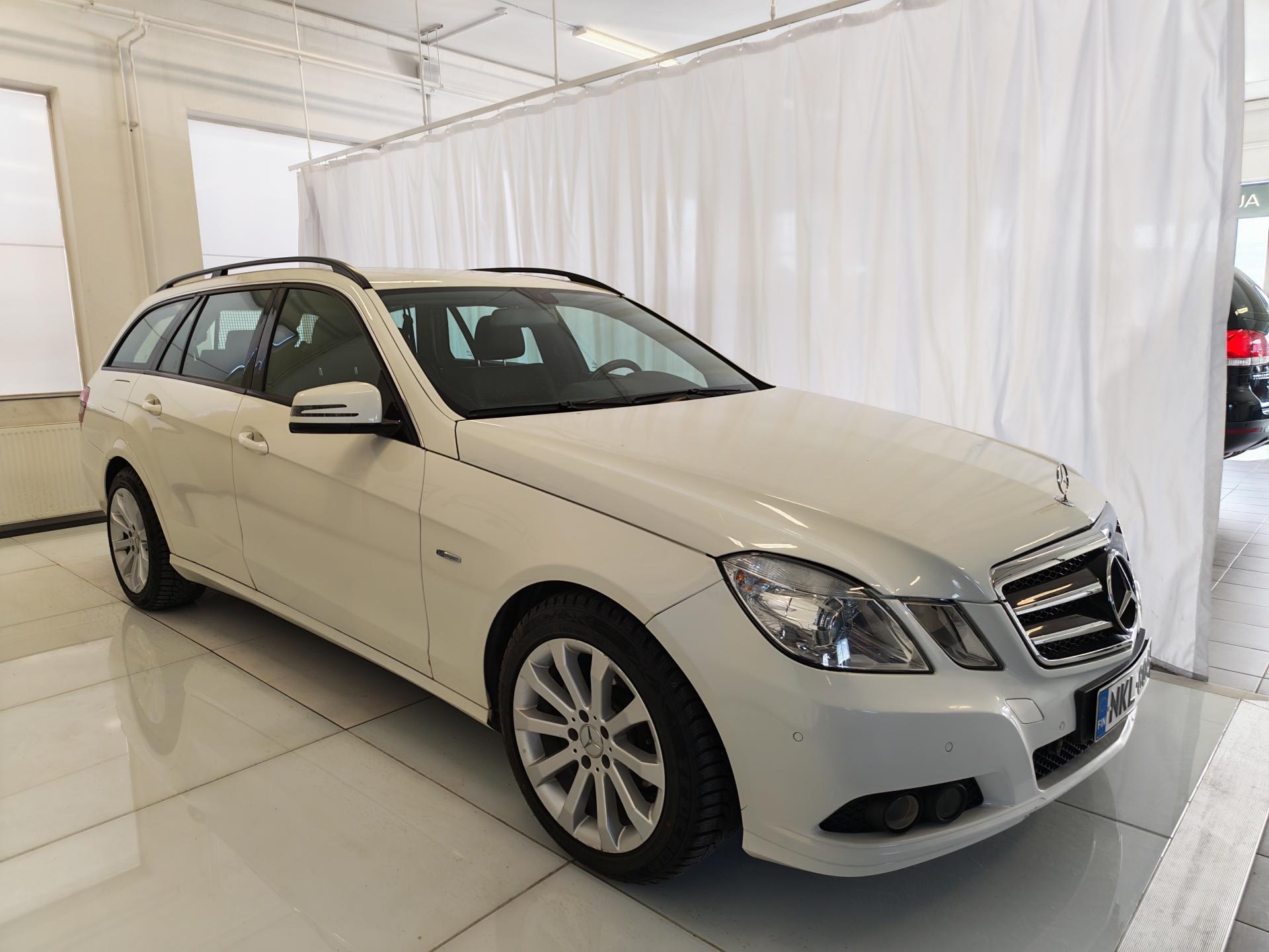 MERCEDES-BENZ E 2011