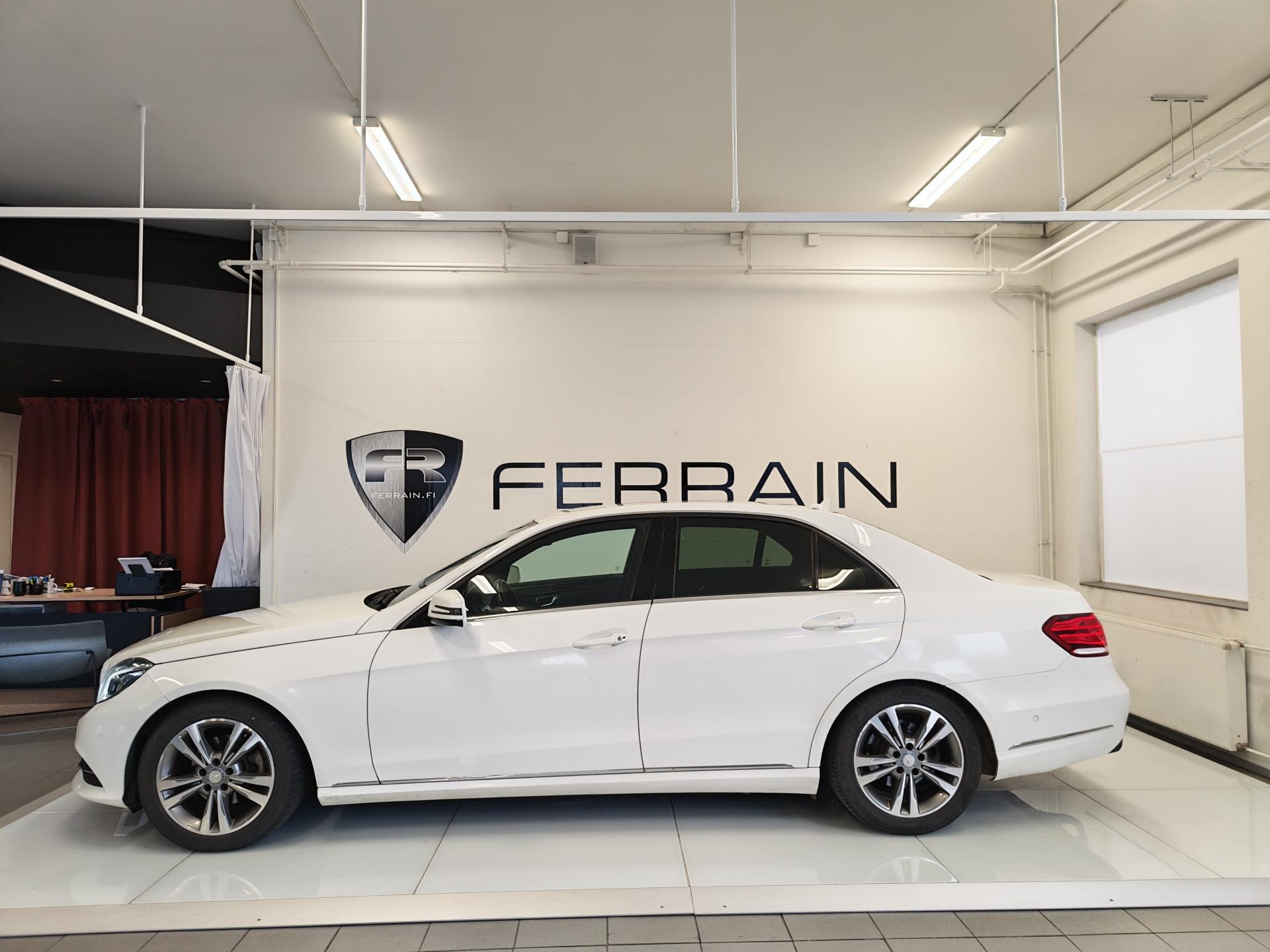 MERCEDES-BENZ E 220 2014