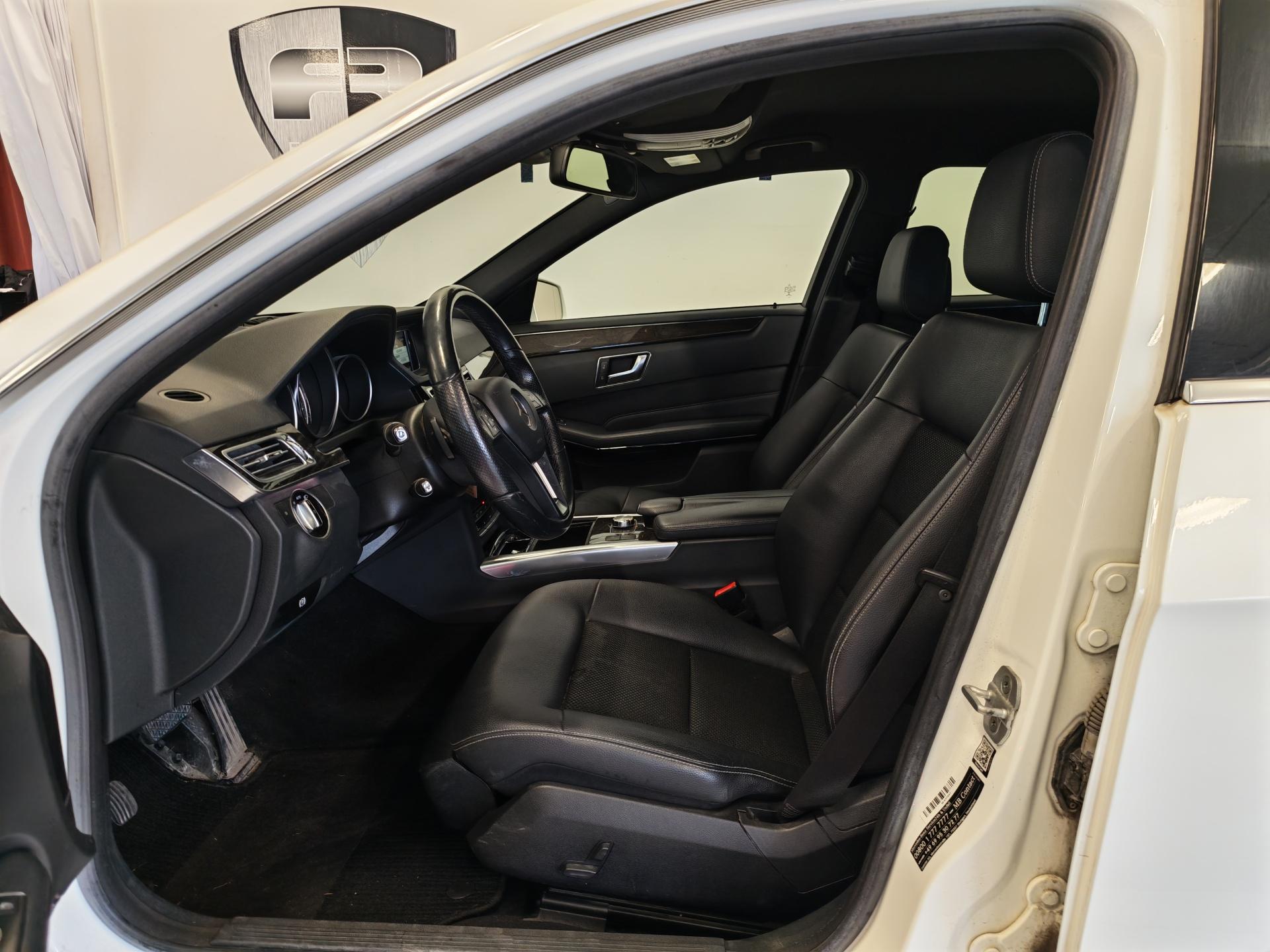 MERCEDES-BENZ E 220 2014