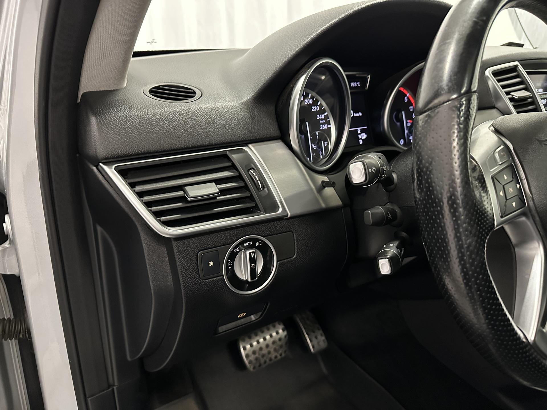 MERCEDES-BENZ ML 2011