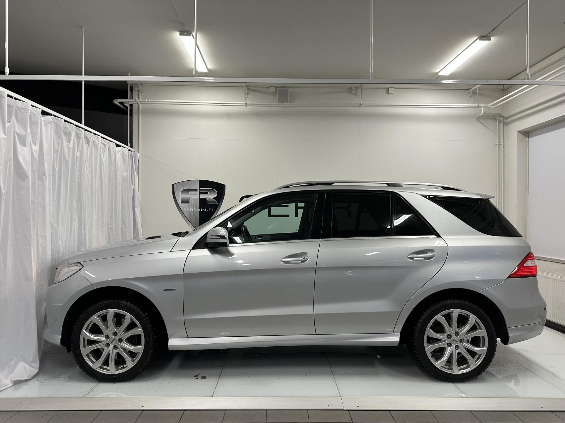 MERCEDES-BENZ ML 2011