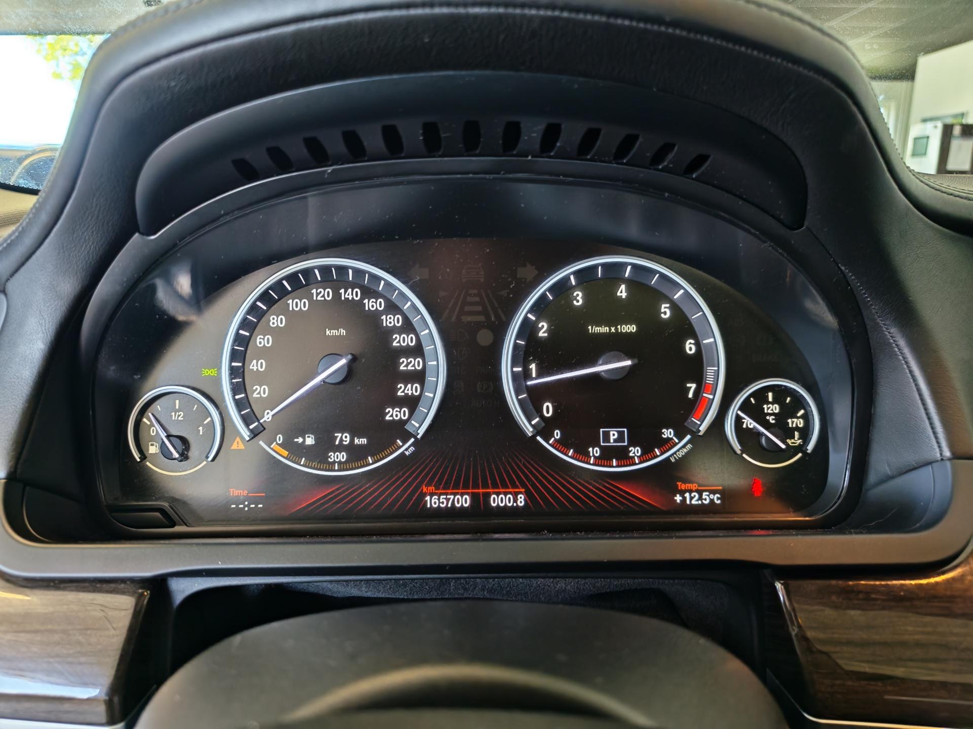 BMW 750 2010