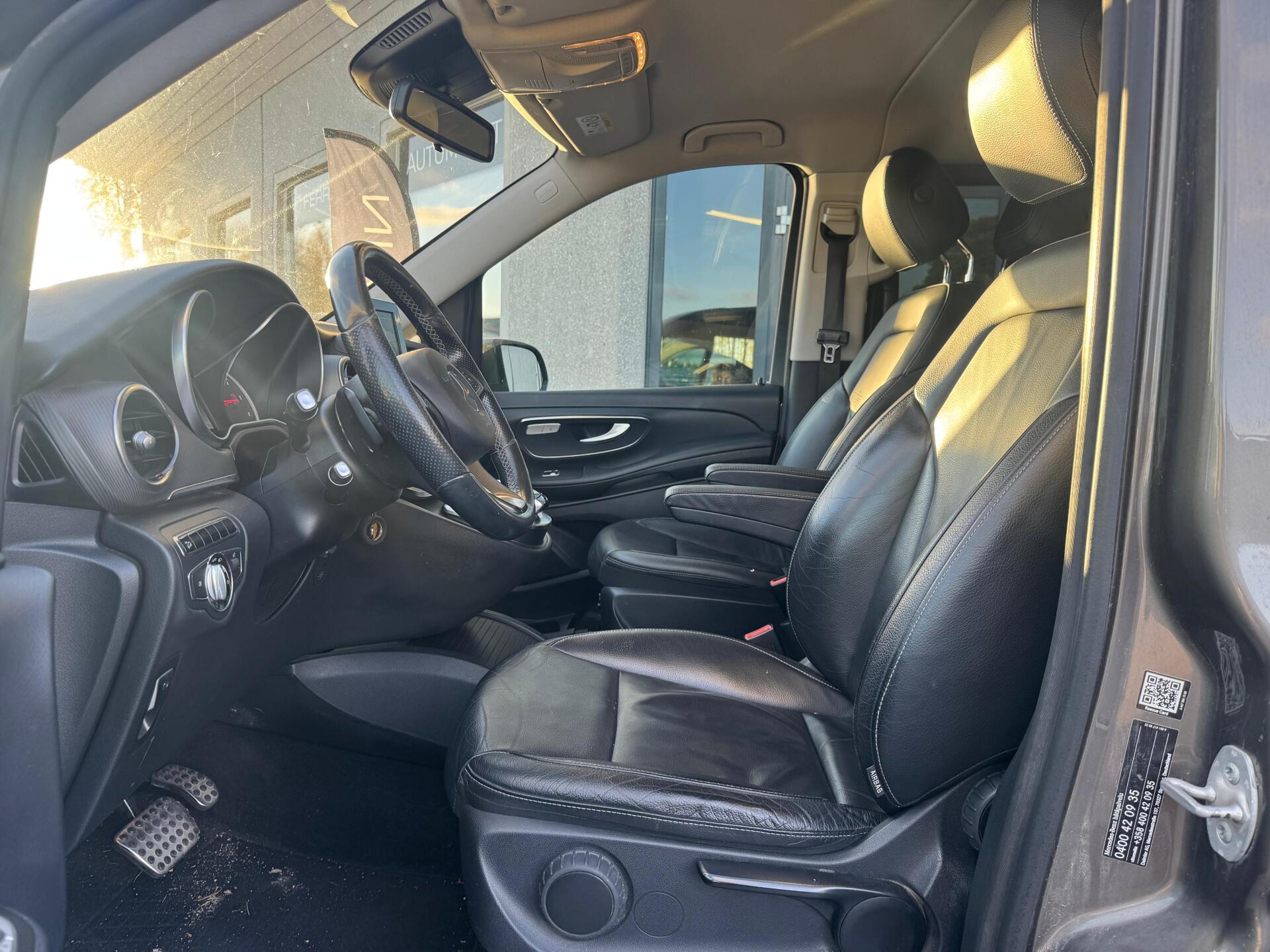 MERCEDES-BENZ V 2016