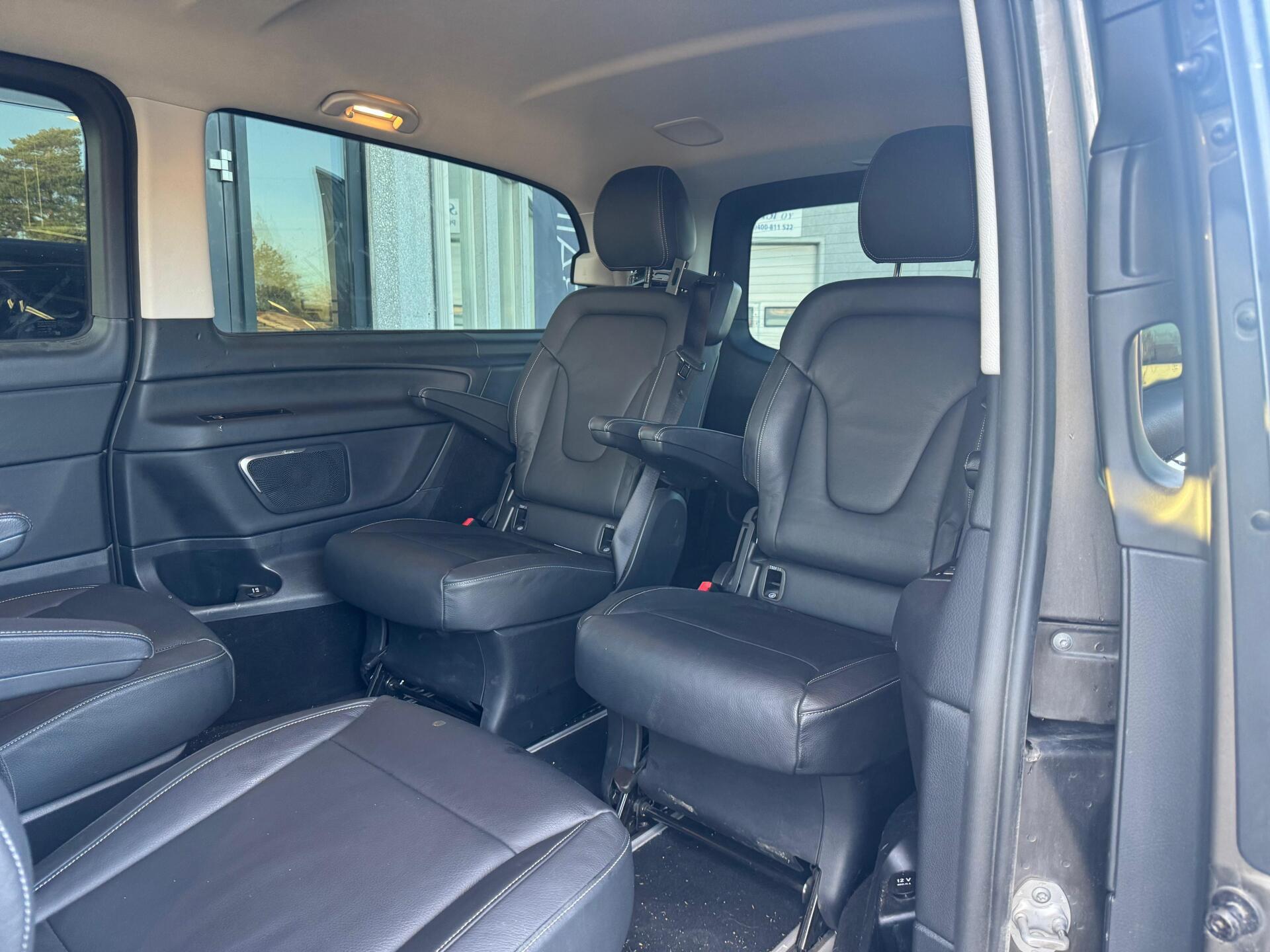 MERCEDES-BENZ V 2016