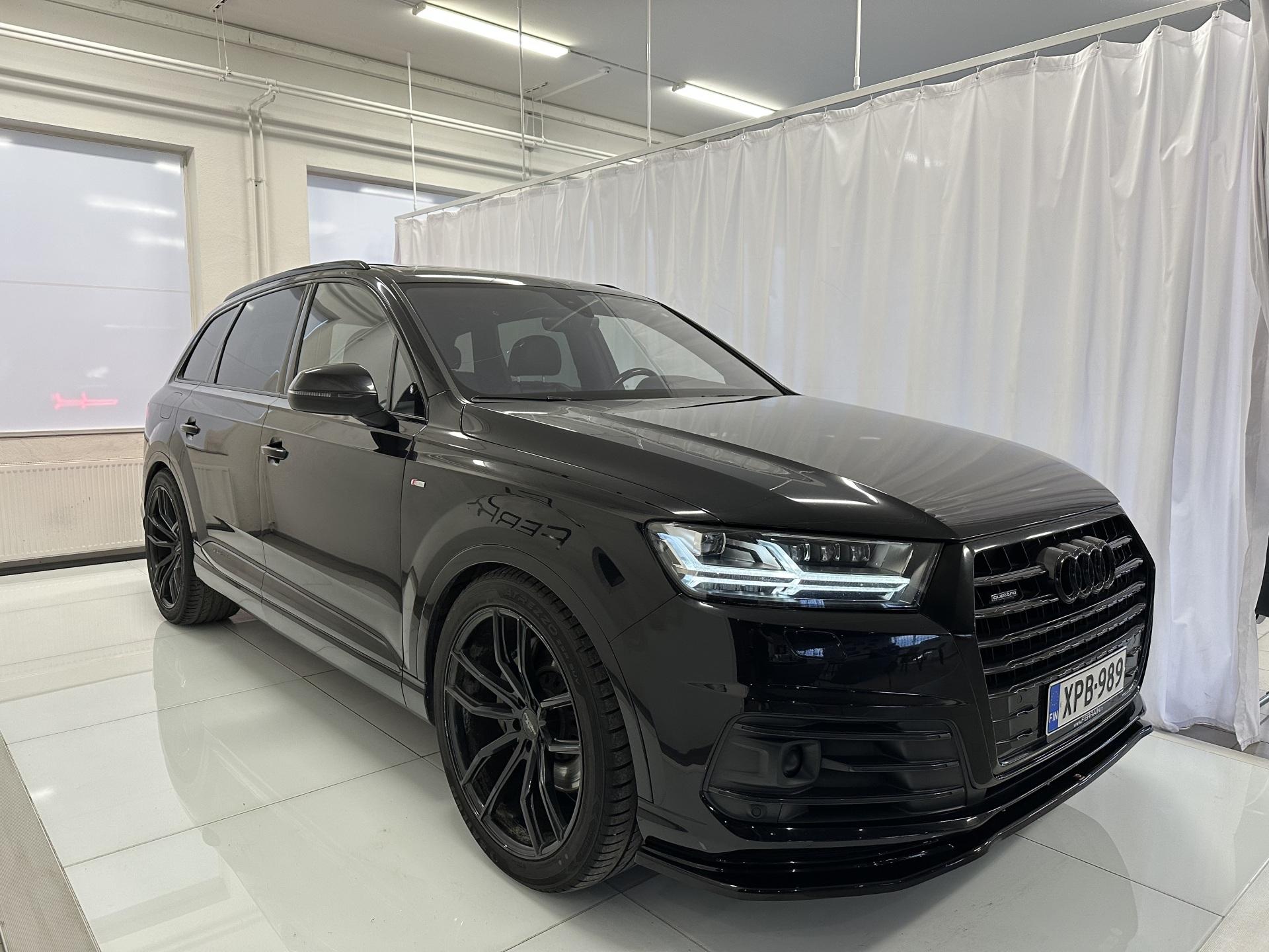 AUDI Q7 2016