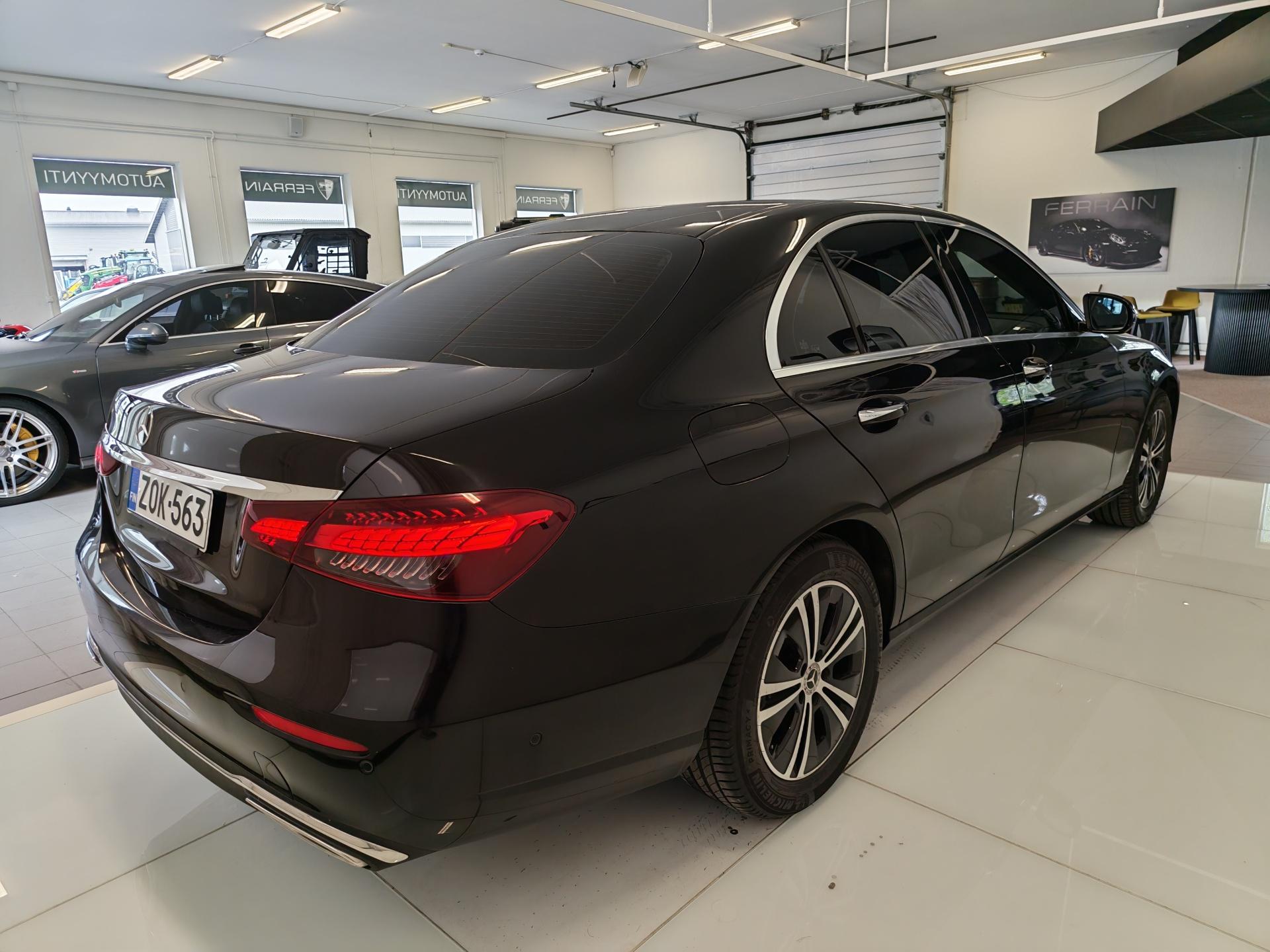 MERCEDES-BENZ E 2022