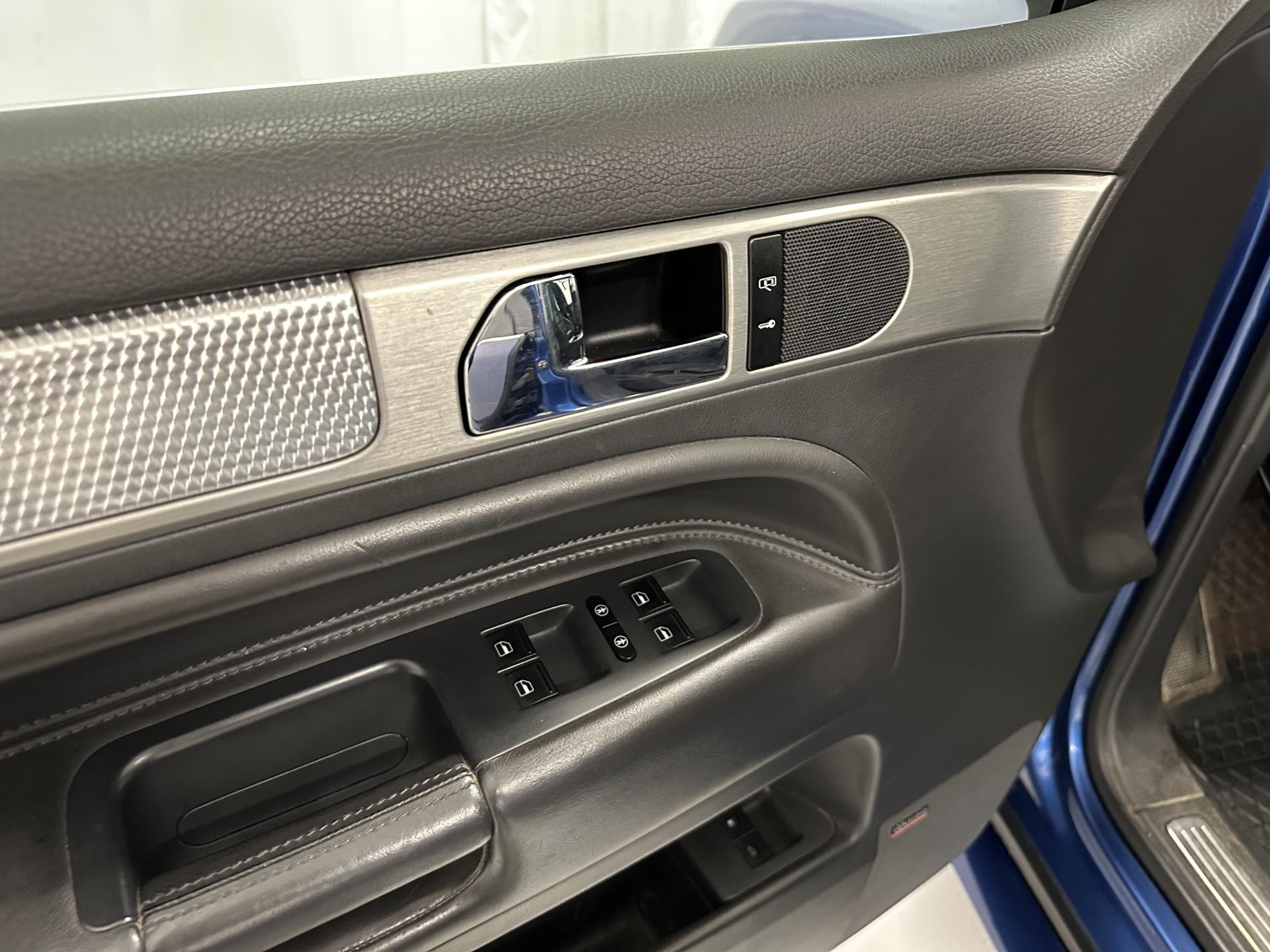 VOLKSWAGEN Touareg 2008