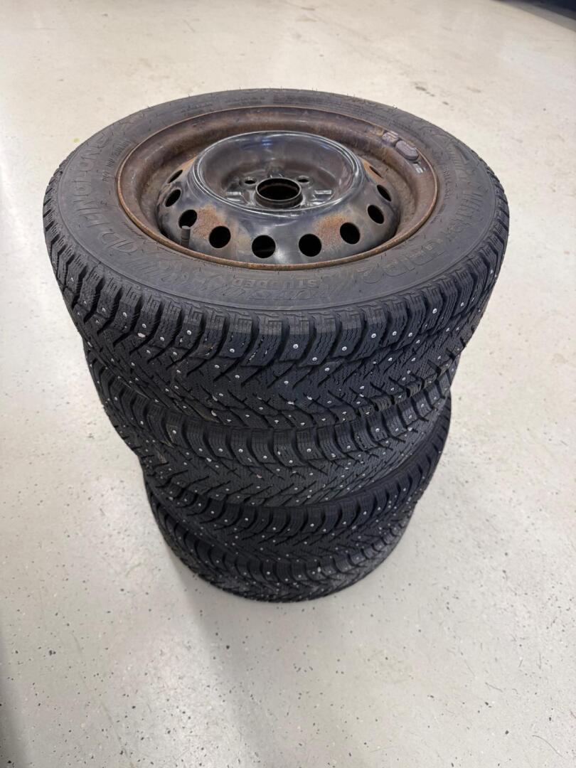 TOYOTA Yaris 2004