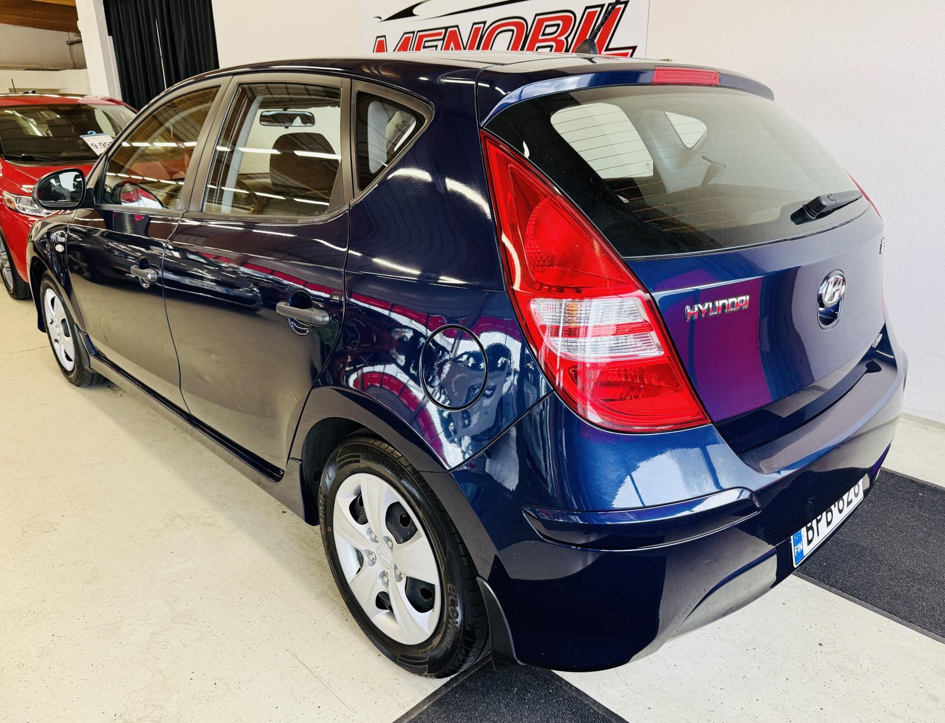HYUNDAI i30 2012