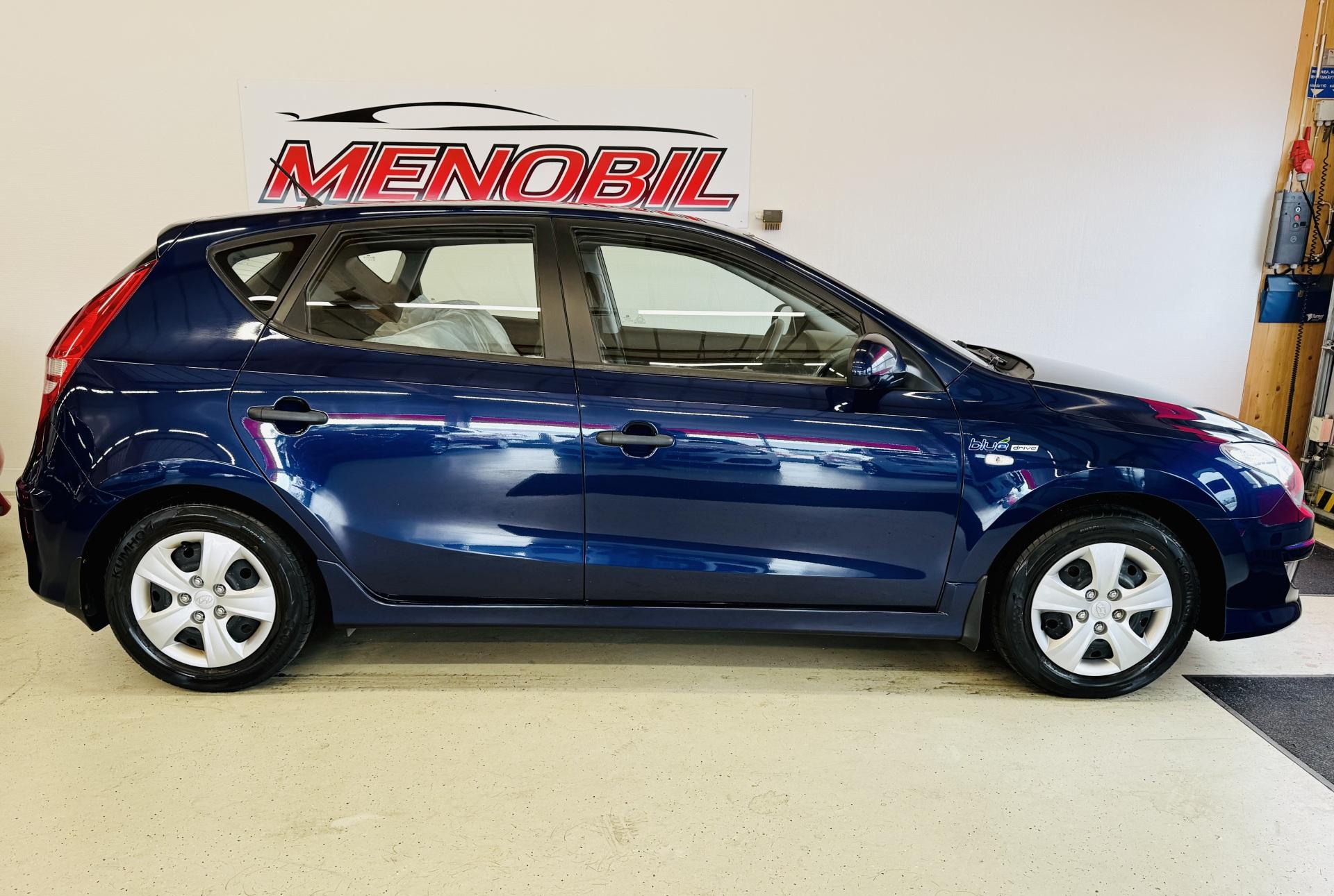 HYUNDAI i30 2012