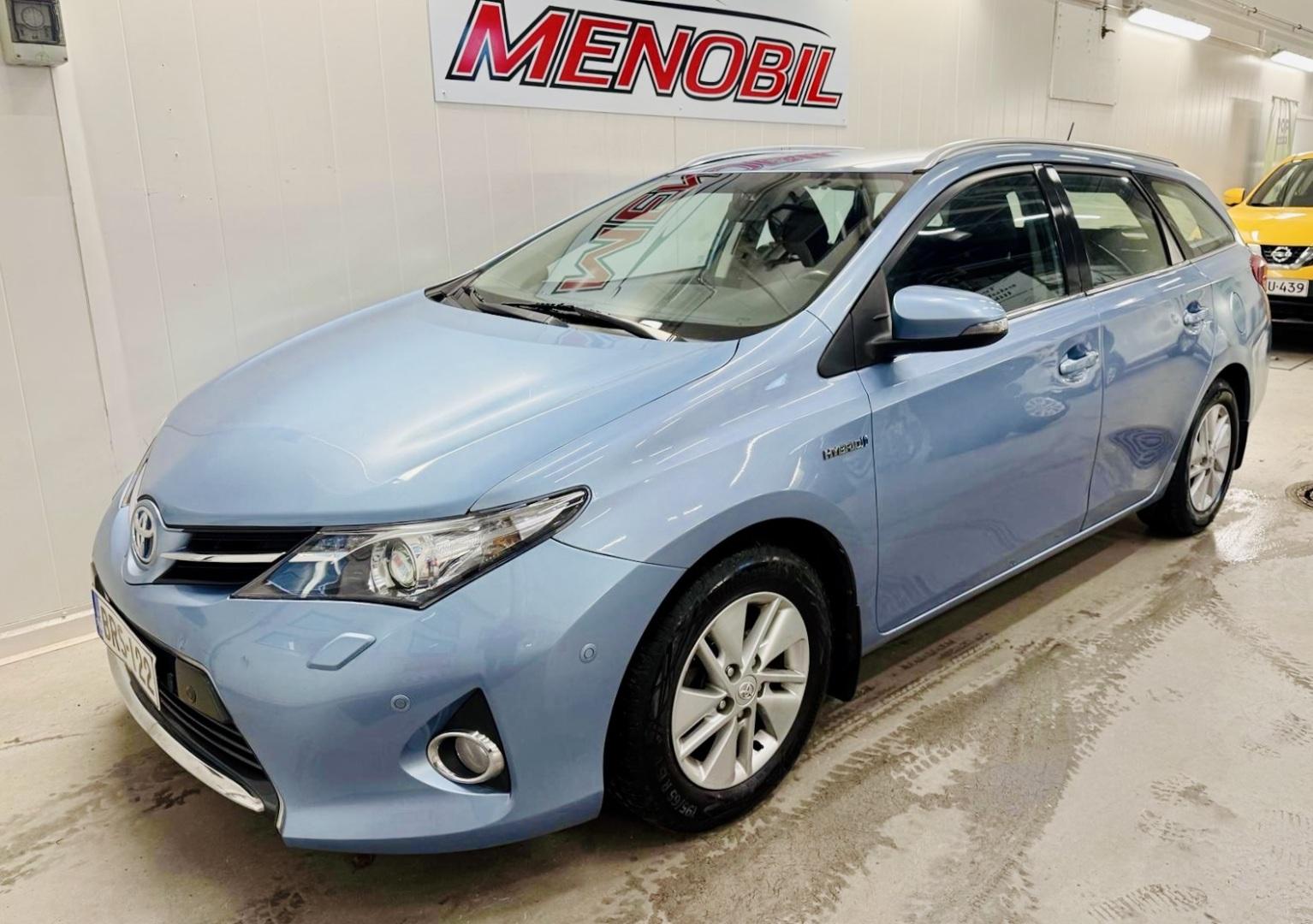 TOYOTA Auris 2014