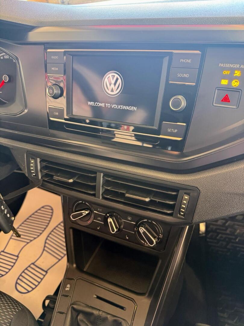 VOLKSWAGEN Polo 2020