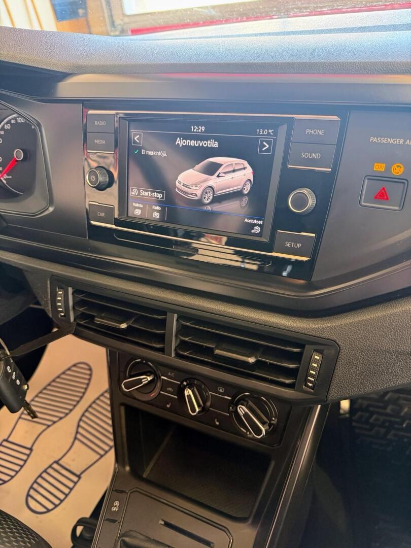 VOLKSWAGEN Polo 2020