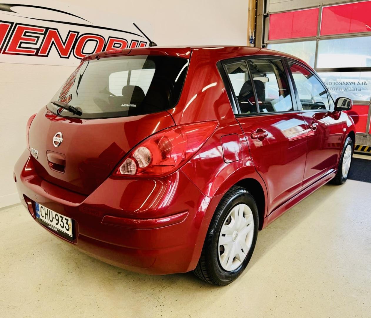 NISSAN Tiida 2010