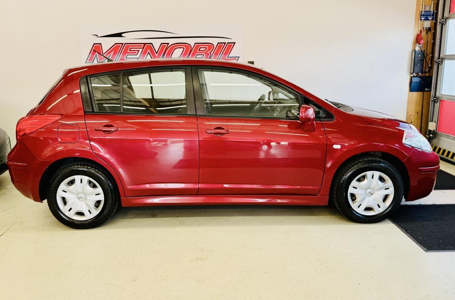 NISSAN Tiida 2010