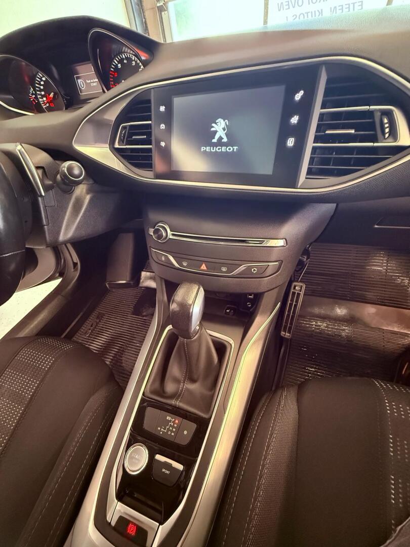 PEUGEOT 308 2015