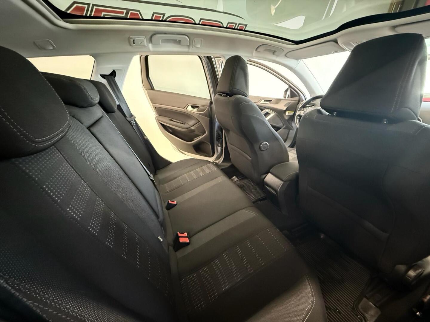 PEUGEOT 308 2015