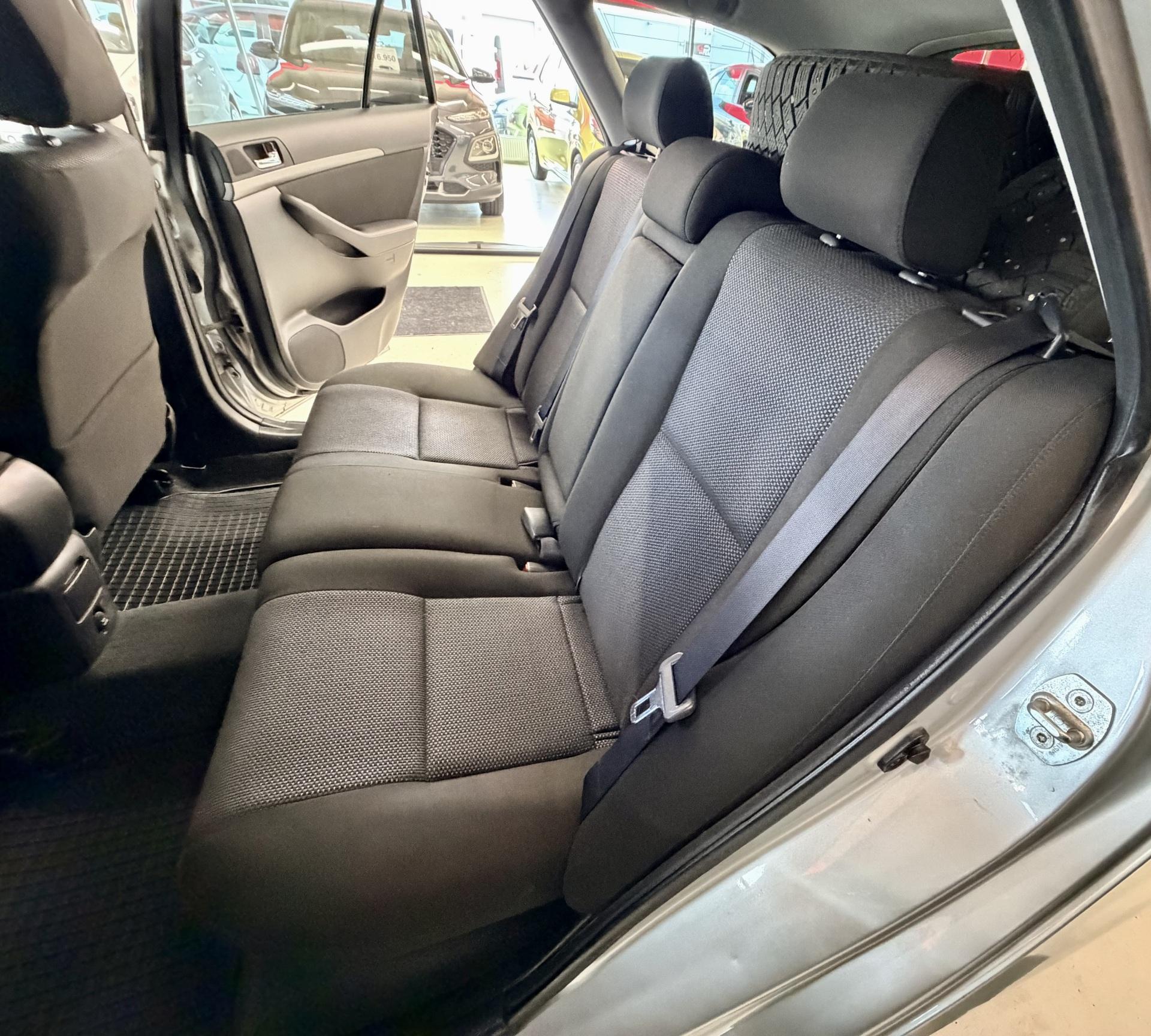 TOYOTA Avensis 2009