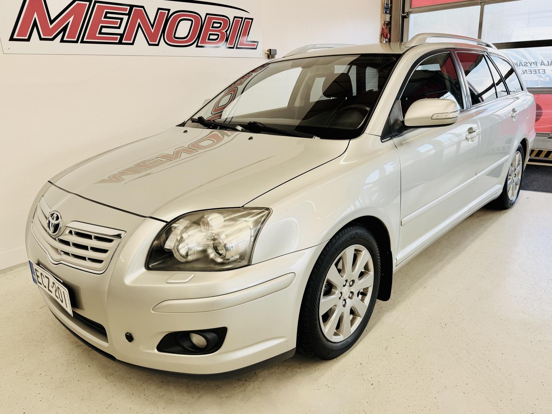 TOYOTA Avensis 2009