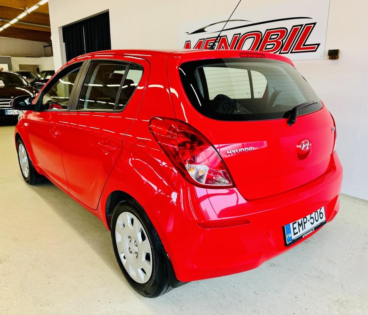 HYUNDAI i20 2013