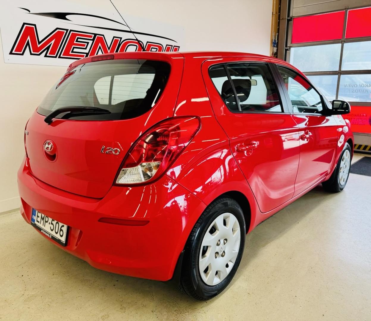 HYUNDAI i20 2013