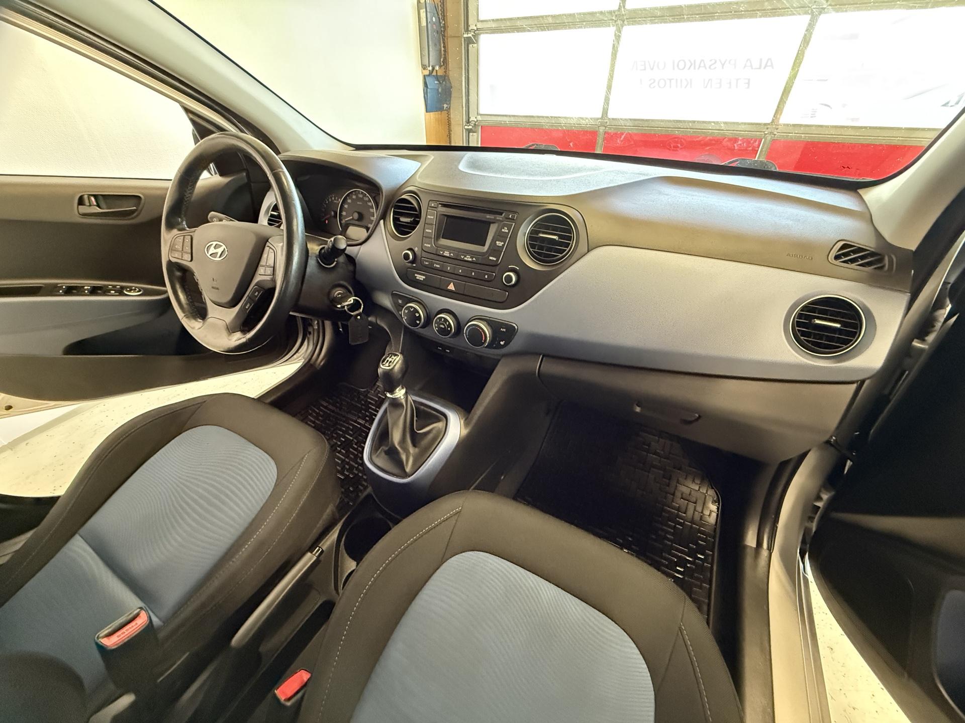 HYUNDAI i10 2017