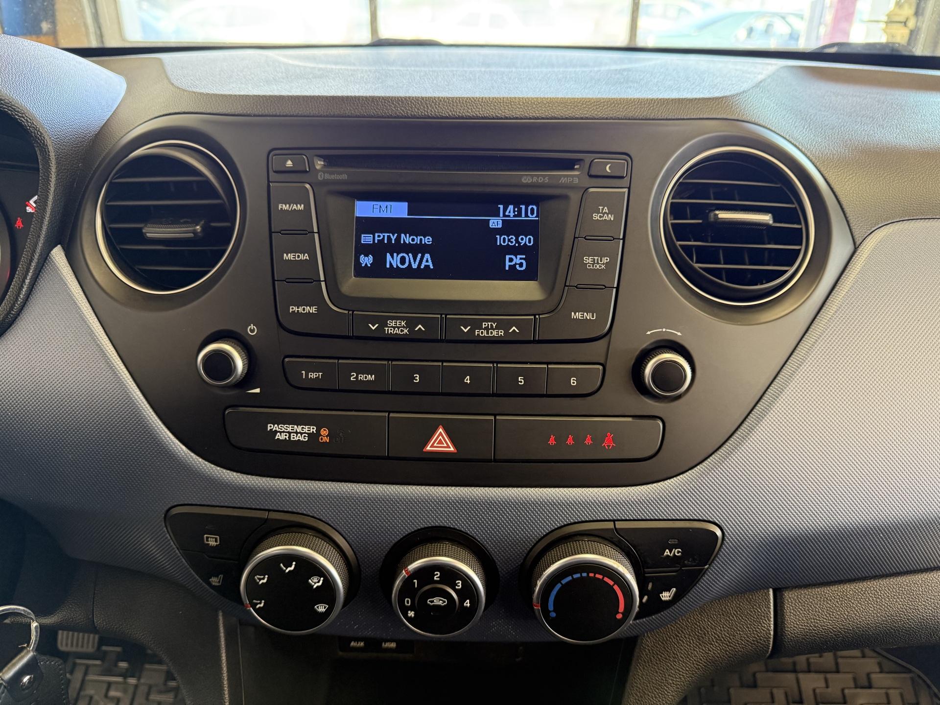 HYUNDAI i10 2017