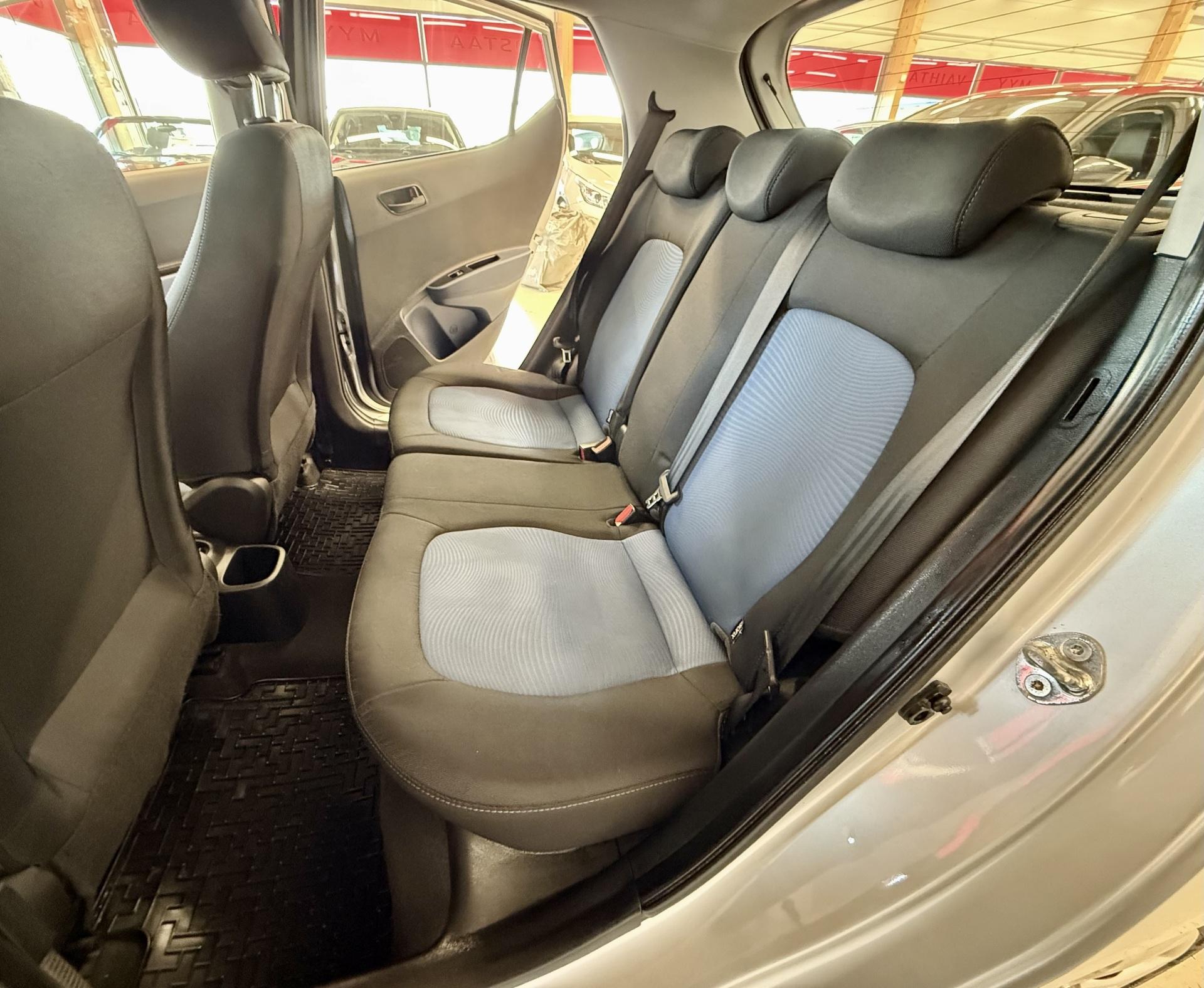 HYUNDAI i10 2017
