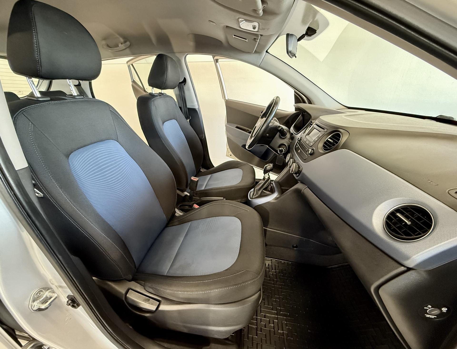 HYUNDAI i10 2017